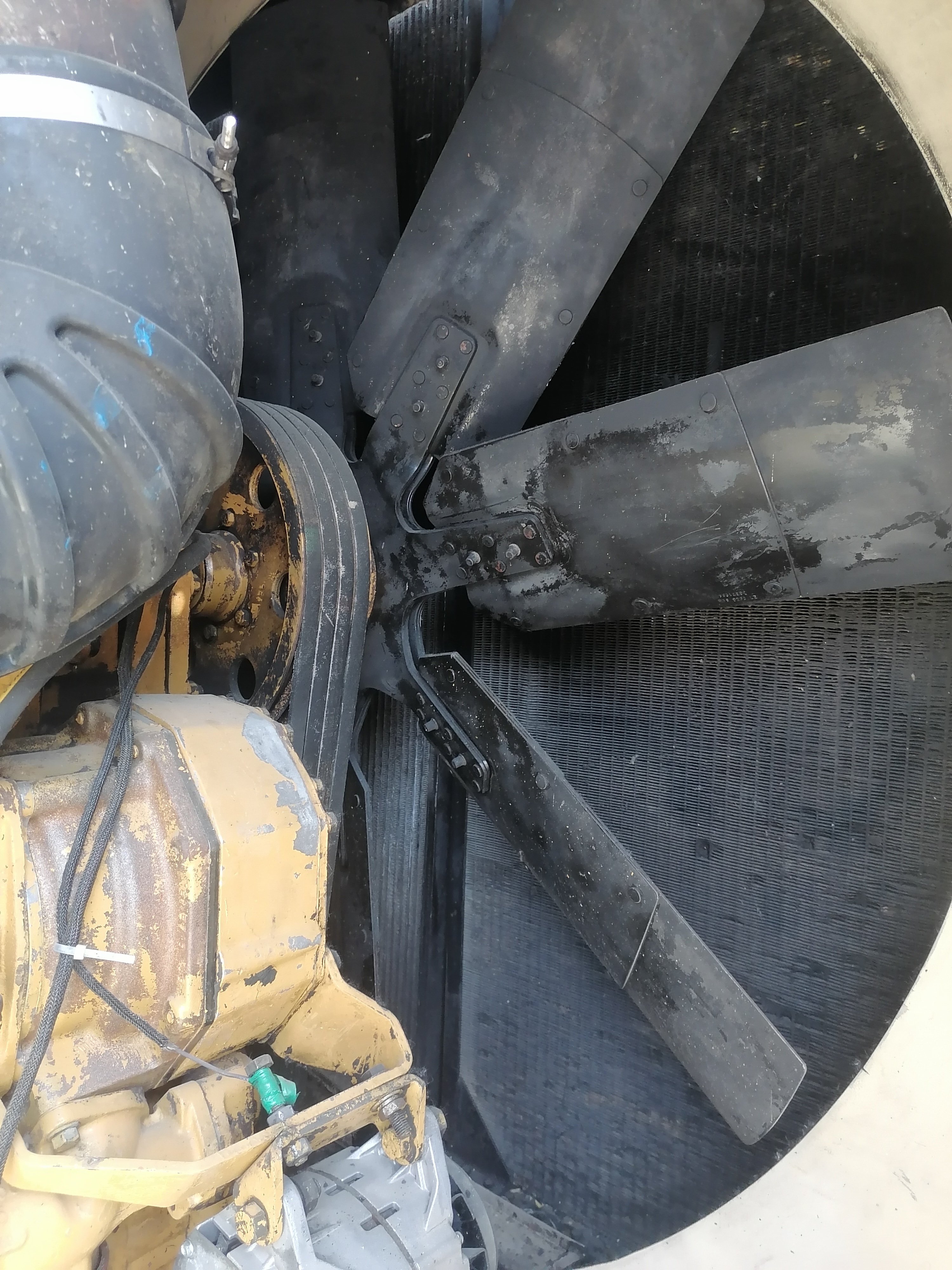 Used Air Compressor Ingersoll Rand XHP900 Diesel Engine 24 bar 1035 Cfm 29 M3/min Portable Second Hand Air Compressor