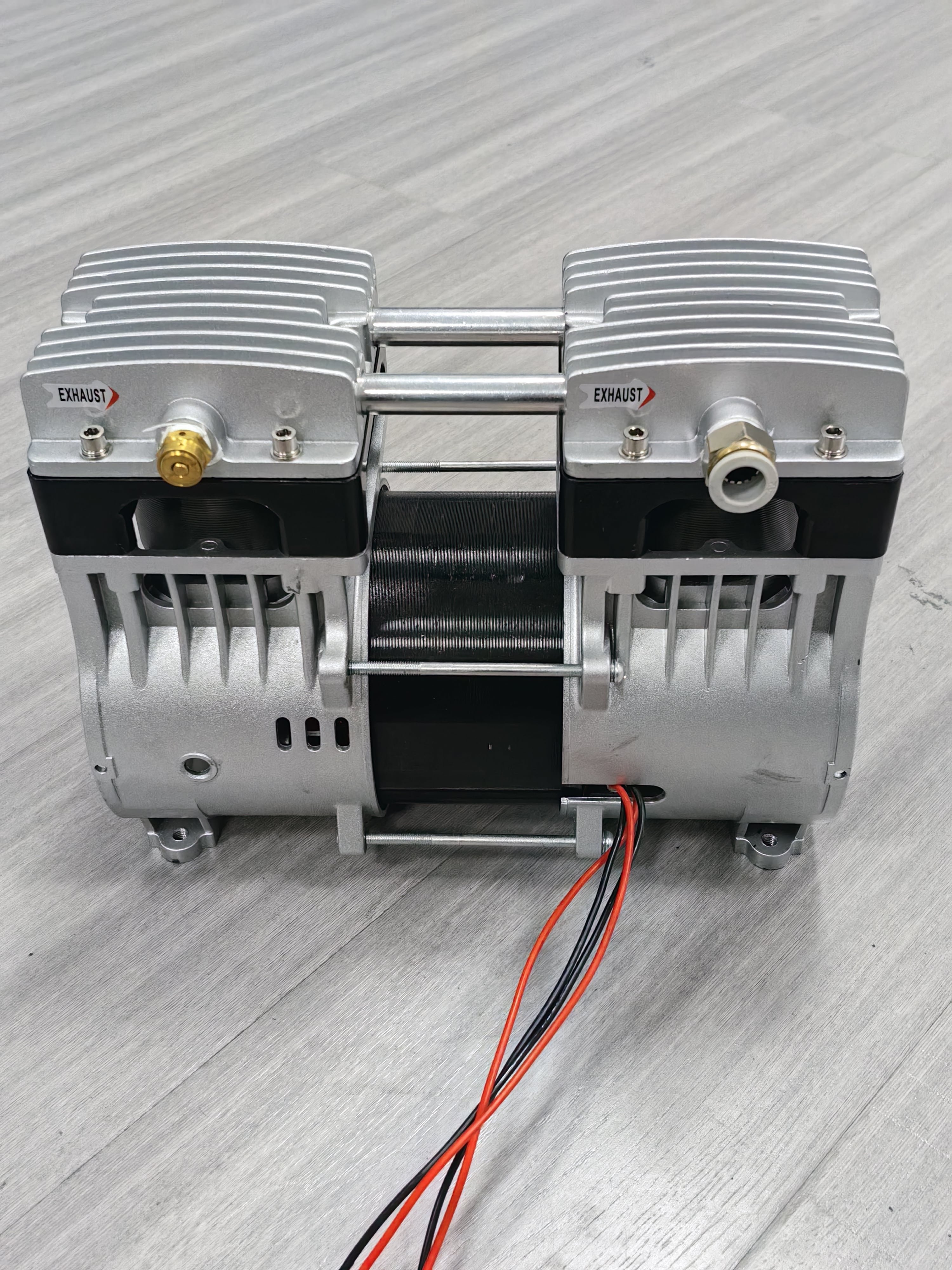 2024 New 10L Oxygen Concentrator Air Compressor 750W 120LPM 200kpa Silent Oil Free Compressor for Stock Sale
