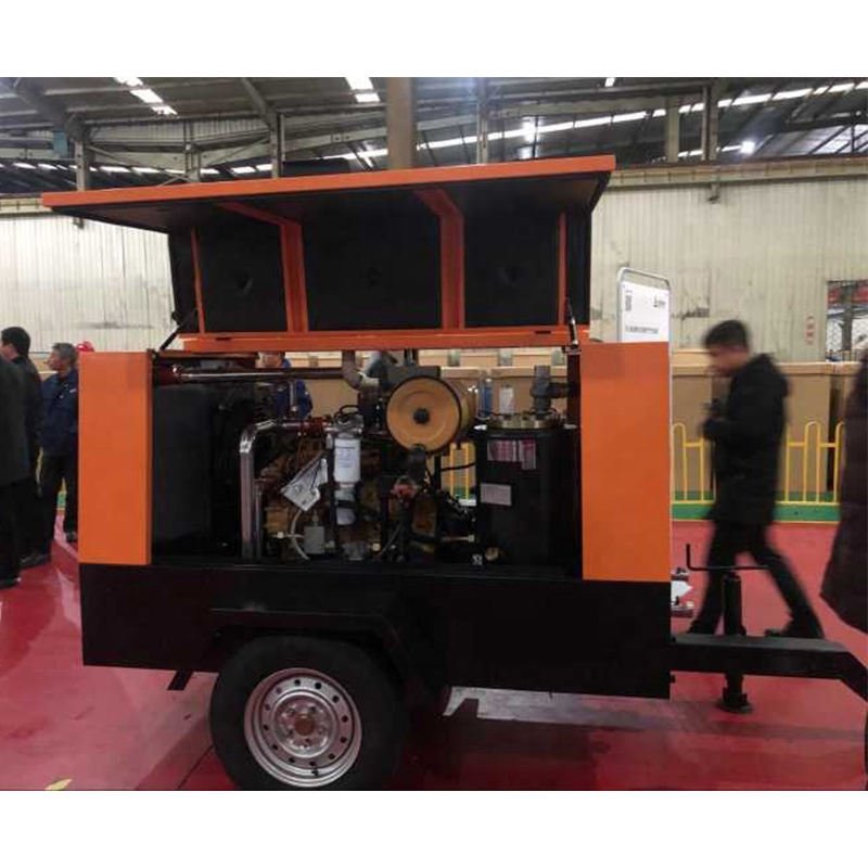 Industrial Mobile Big Capacity Portable Diesel Engine Screw Air Compressor for Drilling Borehole