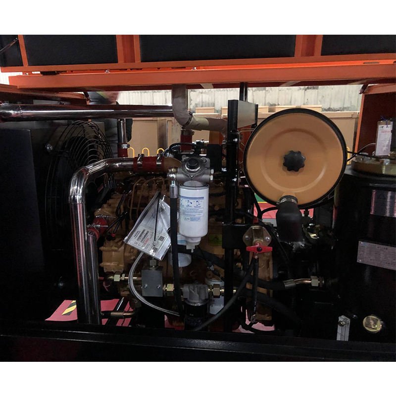 Industrial Mobile Big Capacity Portable Diesel Engine Screw Air Compressor for Drilling Borehole