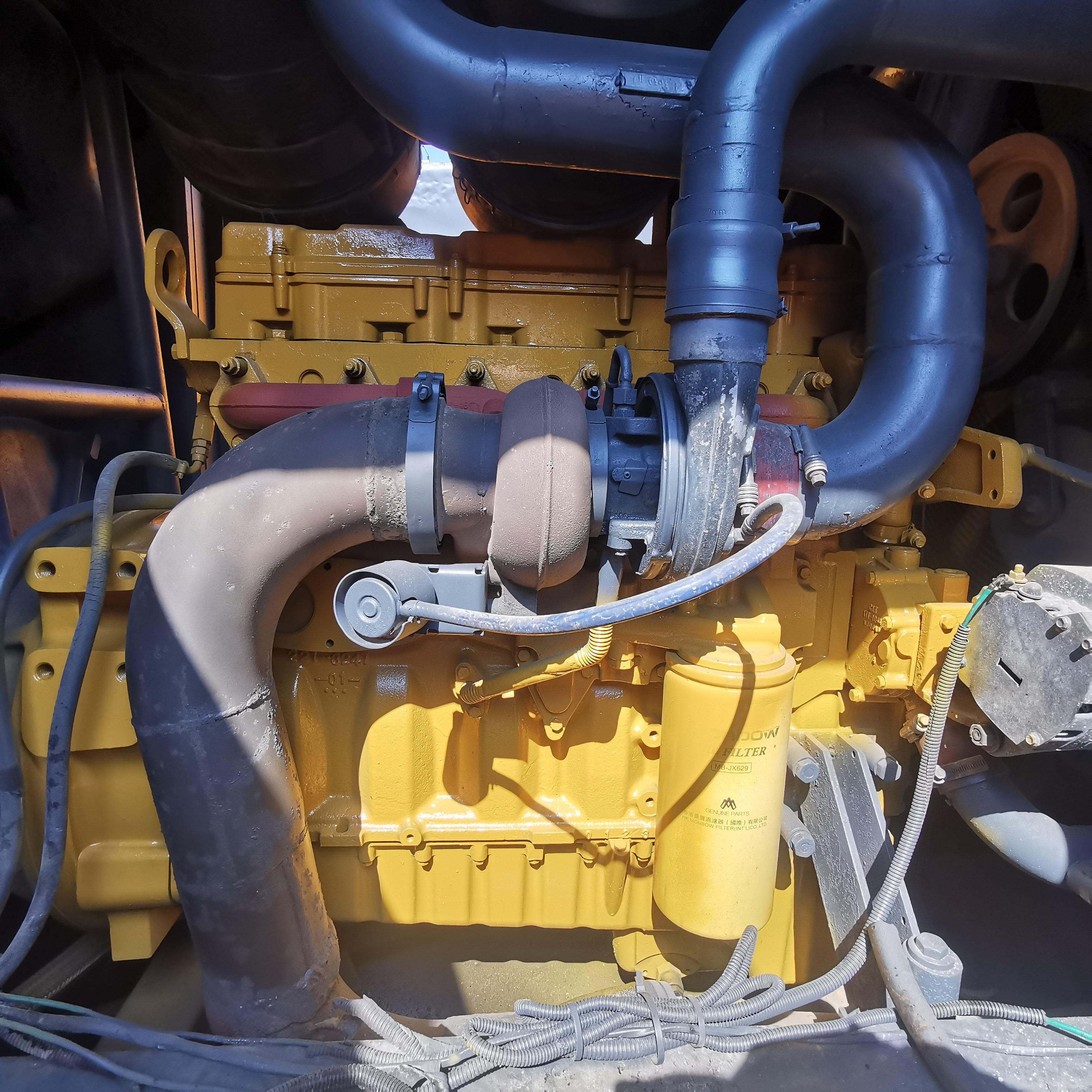 Second Hand Used Atlas Copco XRHS836 Portable air Compressor CAT diesel Engine 2 Inch Wind Pipe China Factory Price