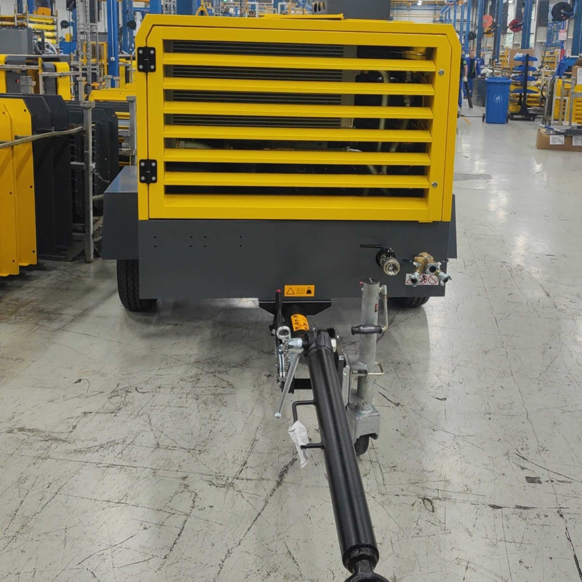 Atlas Copco New Condition Medium Diesel XAHS350 XAHS400 Screw Mobile Air Compressor Machines 12bar 18bar 350cfm