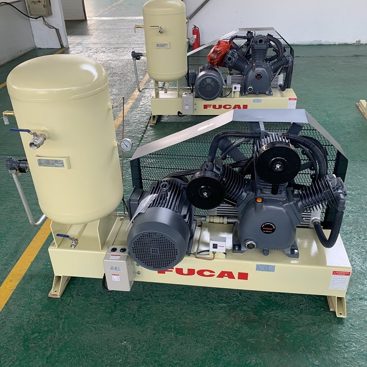 FUCAI Compressor Machine 11kw 15hp 30bar air Compressor Belt Drive Industrial Engine Type Piston air Compressor