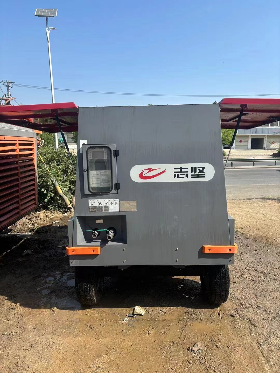 Used Atlas Copco Brand 37kw 5.9 M3/min Screw Air Compressor for Industrial Machinery
