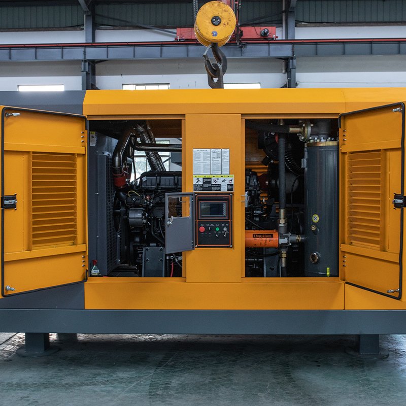Factory Customization 1200cfm 30bar 390kw Diesel Engine Screw Powered Industrial Air Compressor for Mining