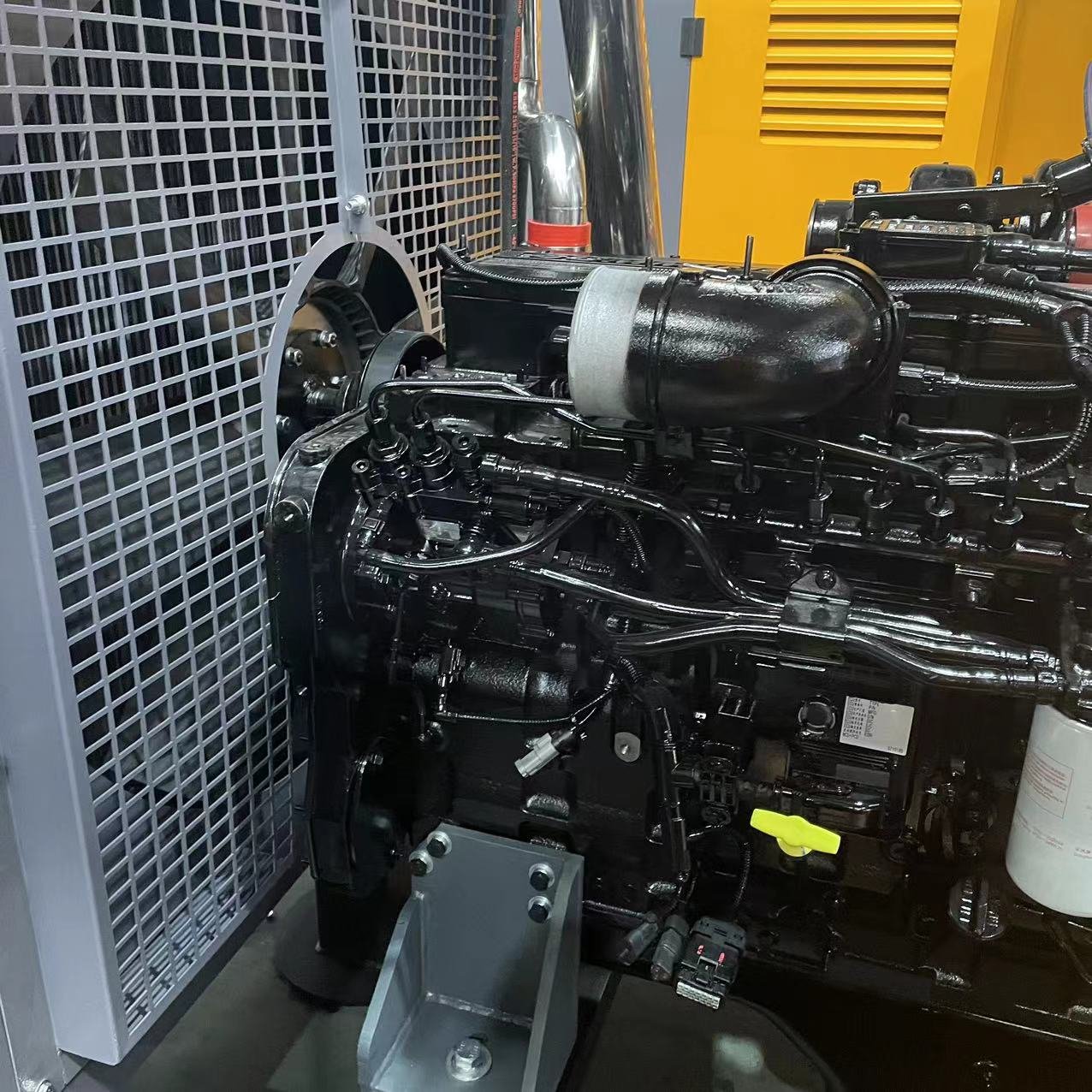 Hot Sale China 31m³/min 25Bar 309Kw Two-stage Portable Engineering Diesel Screw Air Compressor