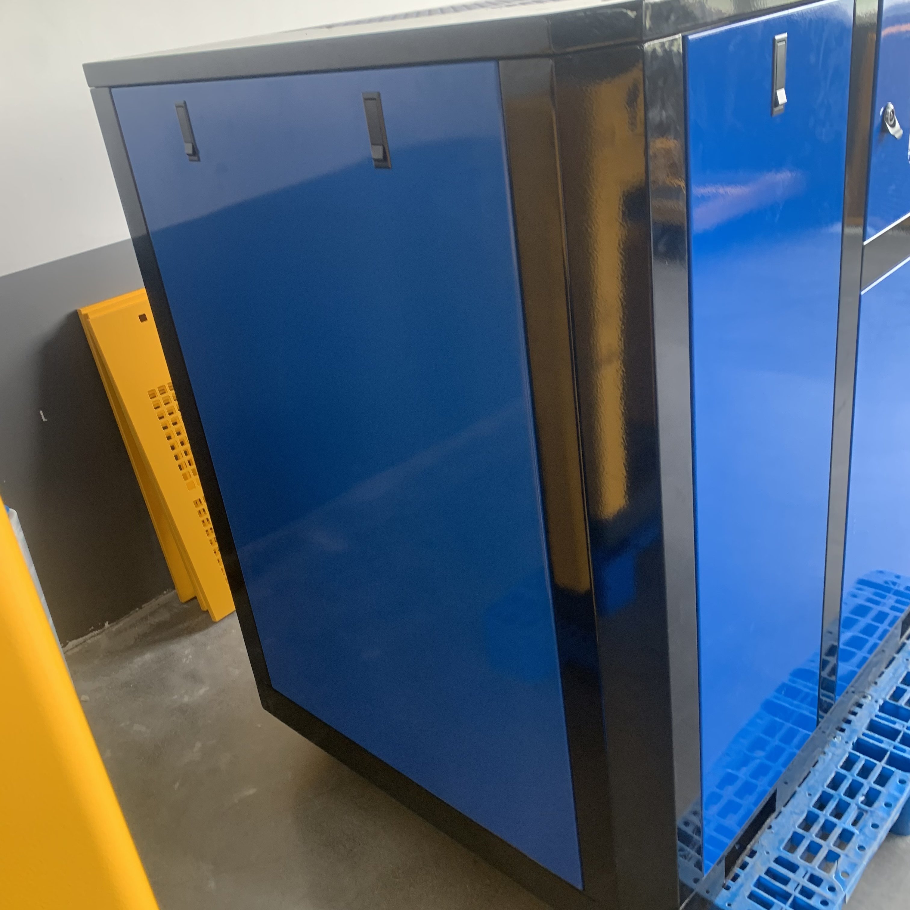 The Best-selling Screw air Compressor With Energy-saving Efficiency of up to 20-35%