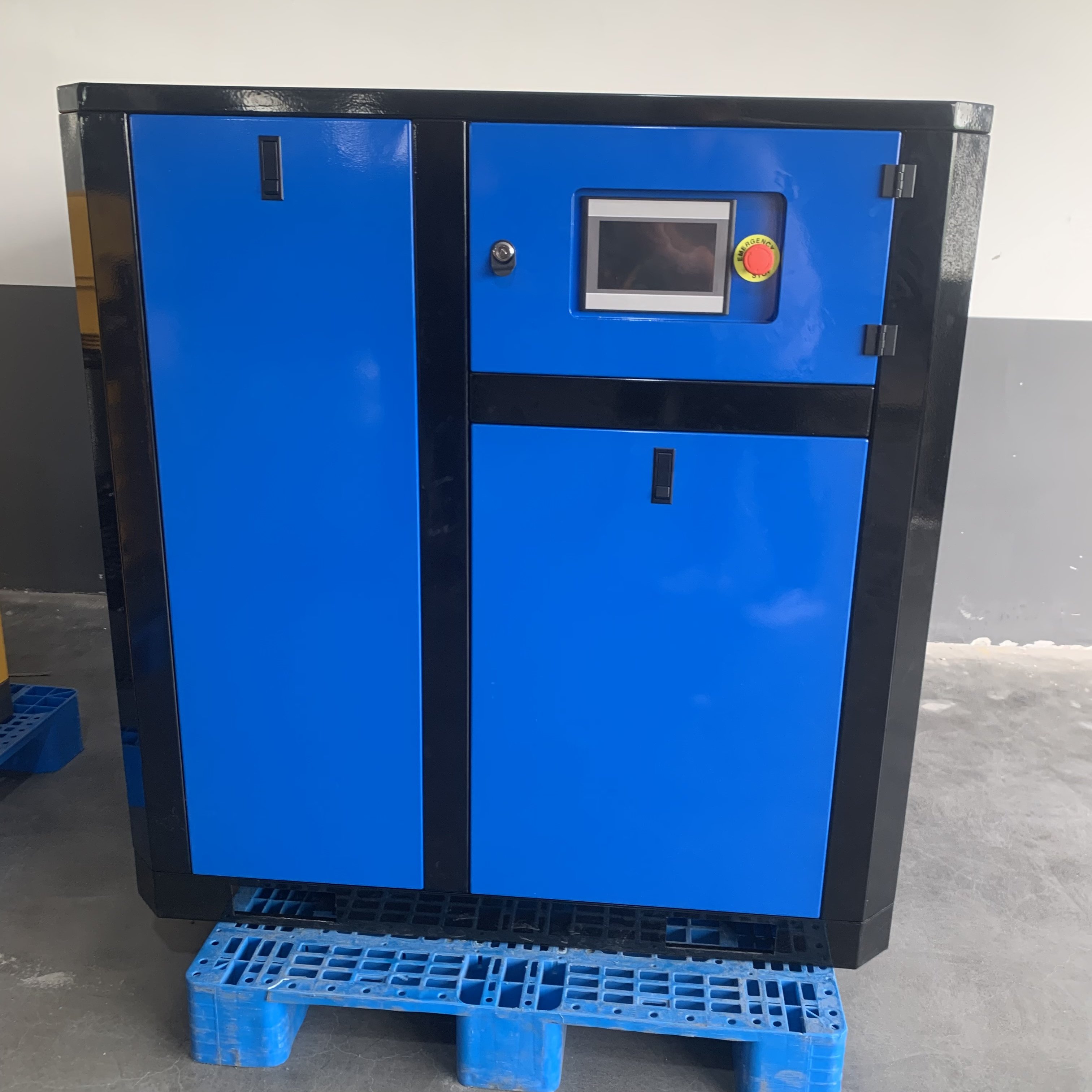 The Best-selling Screw air Compressor With Energy-saving Efficiency of up to 20-35%