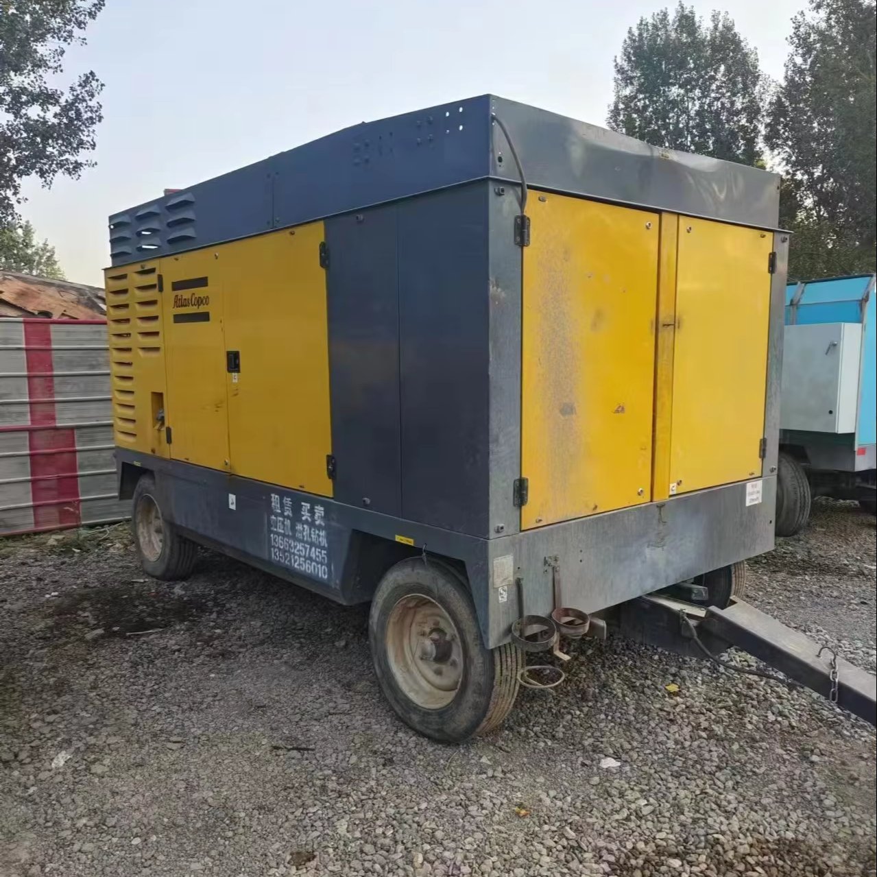 Atl-as XAVS900 Used Portable Screw Air Compressor 14 Bar Medium Pressure 24.4 M3/min Diesel Engine for Mine Industries