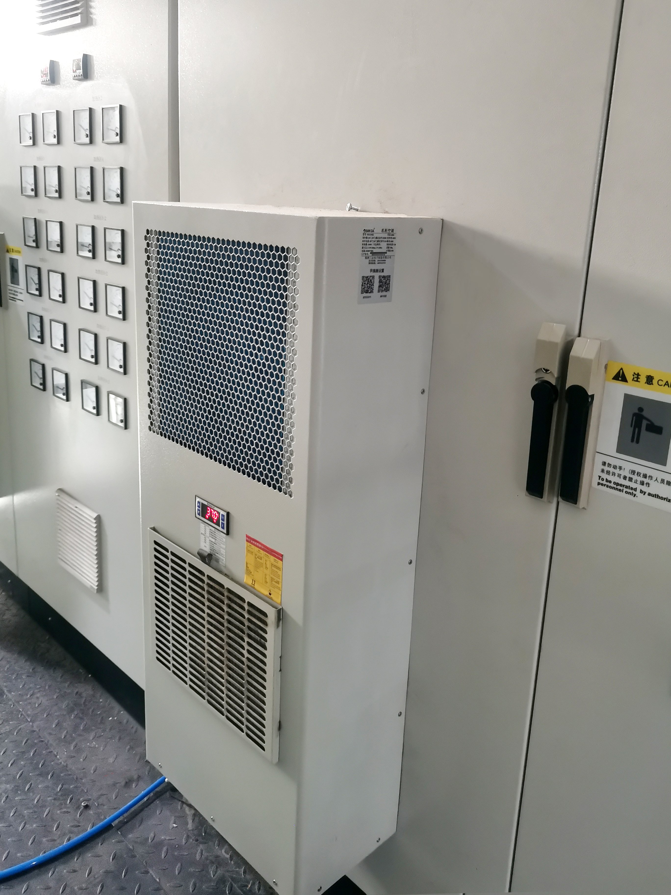 Cnc Machine Door Mounted Panel AC Air Conditioner 1000W 220V 50/60HZ