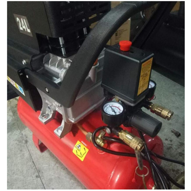 Chic-50 Mini 1.5kw 50L Silent Excellent Air Compressor with Handle Quiet Portable Single Cylinder Fast Selling