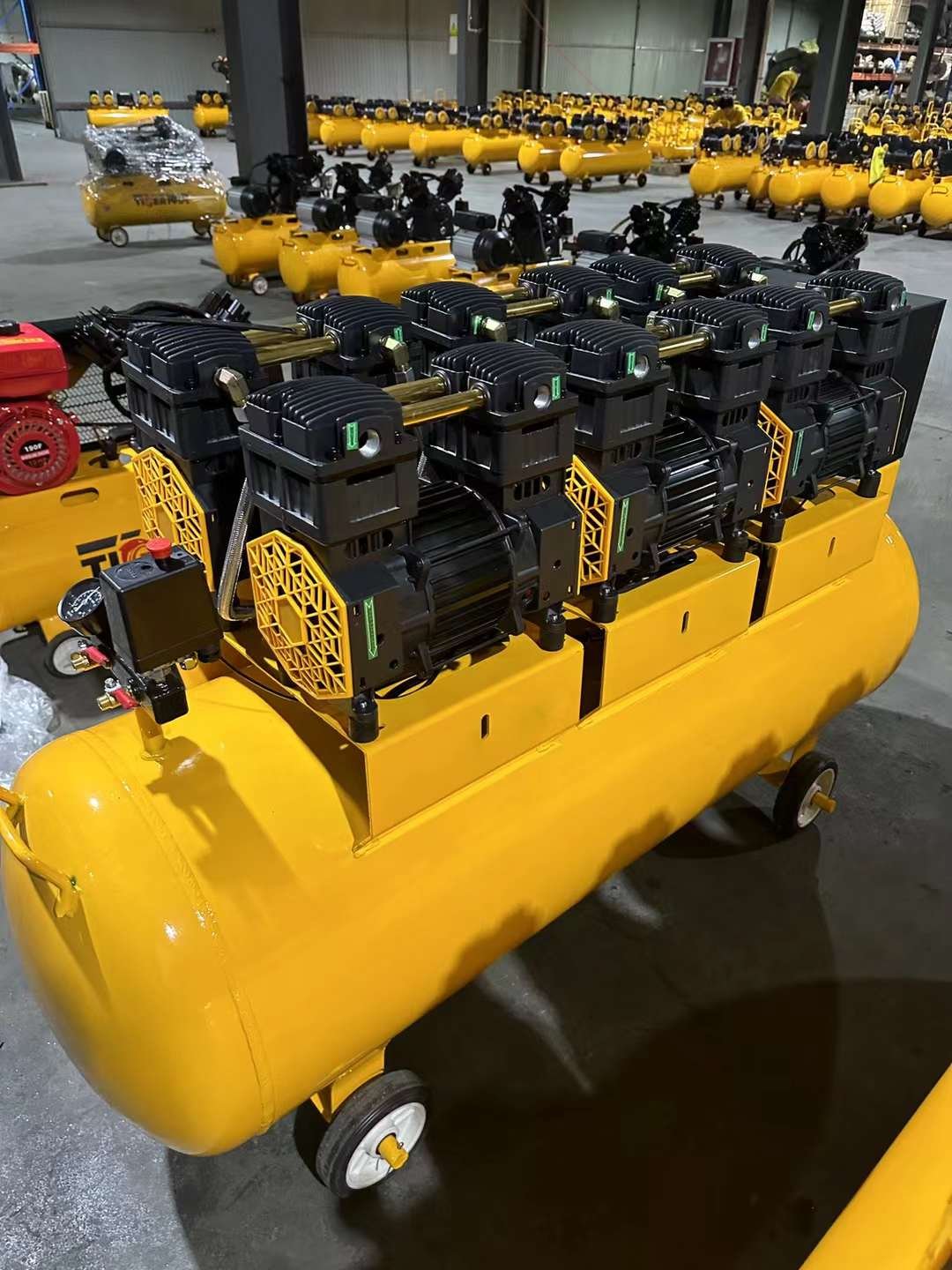 High Quality Oil-Free 3 Cylinder 100L Tank Air Compressor Industrial Air Compressor 220V Manufacturer