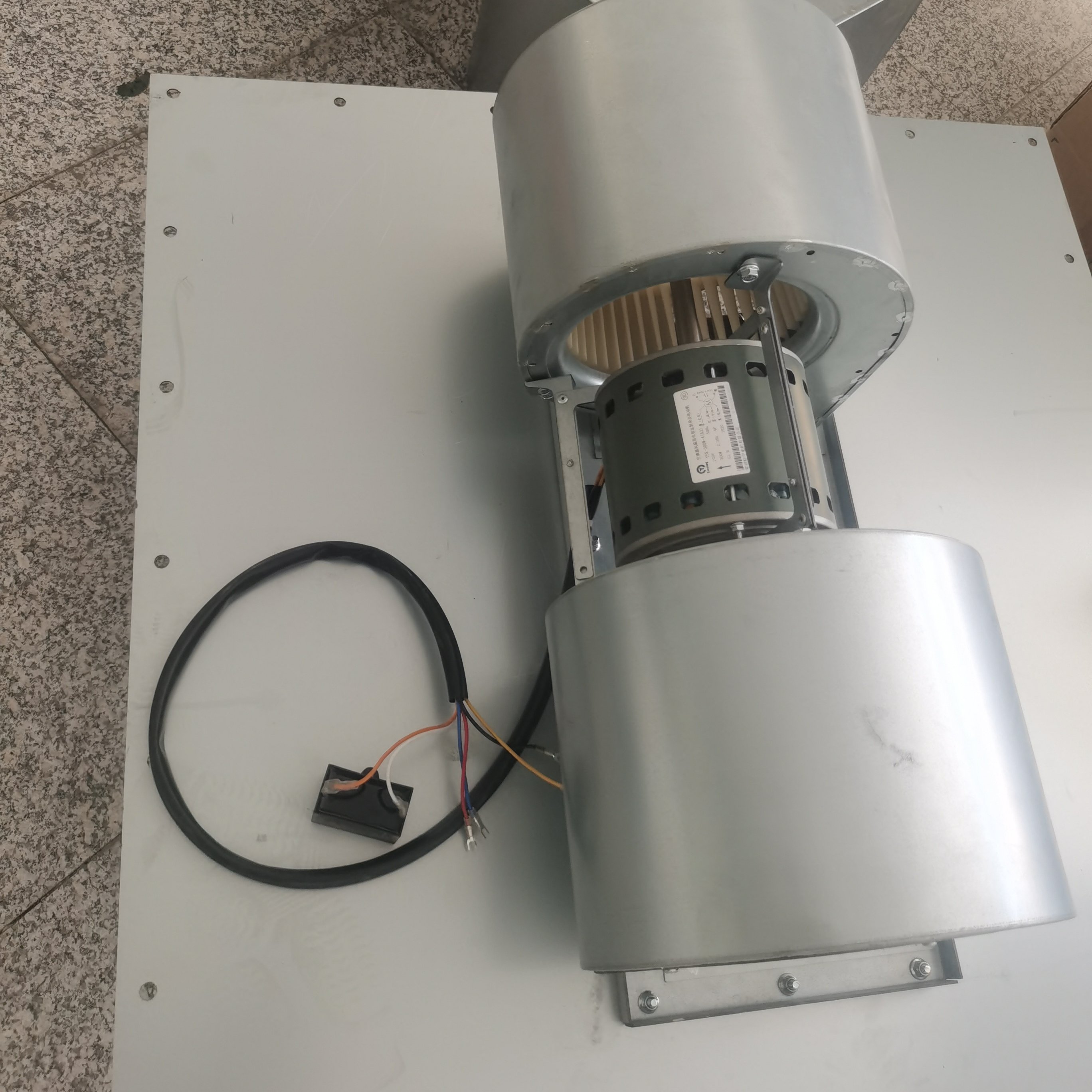 Plastic Wheel 300W Forward Curved Centrifugal Fan AC Motor Drive 2 Blowers for Air Conditioning Unit & Fan Coil Unit 2000 M3/h