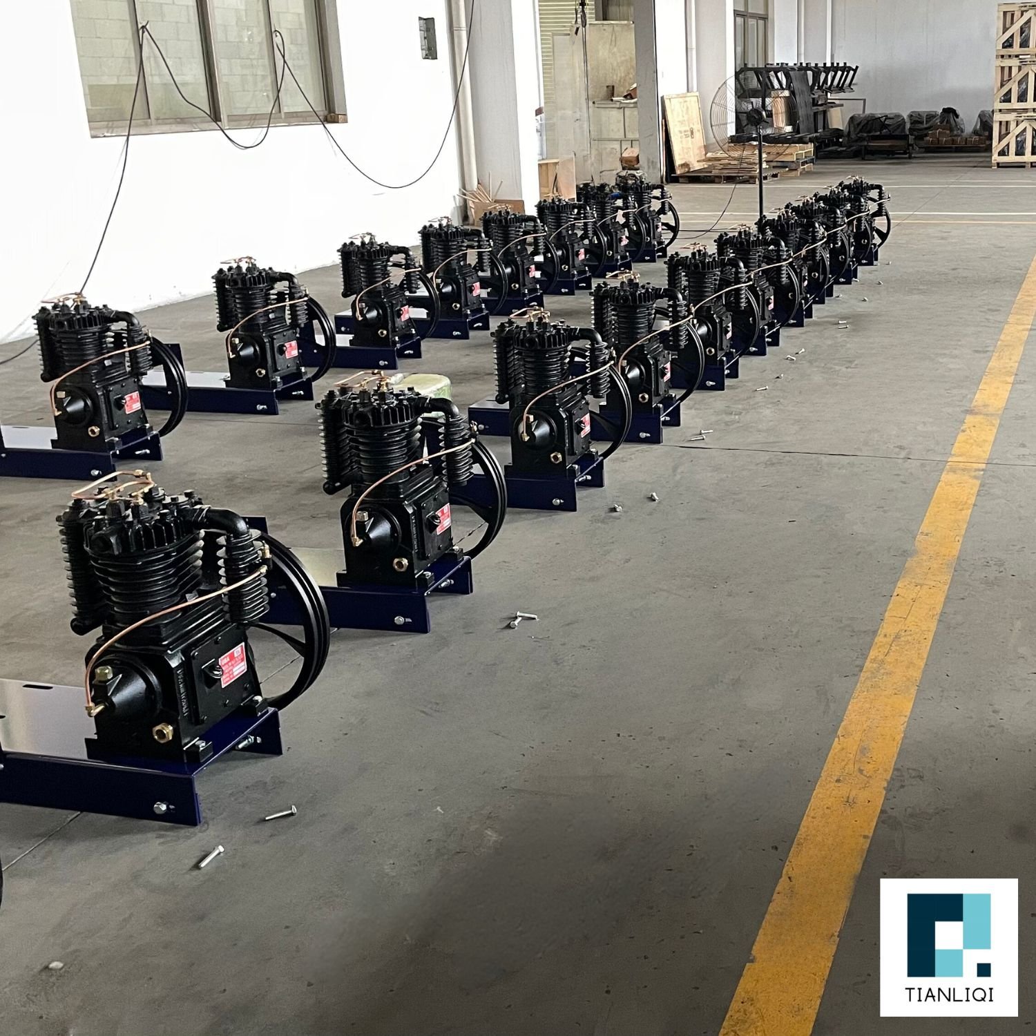 Manufacturer Direct Selling Dafeng Style 1105T 5.5HP Base Mounted Air Compressor Without Tank
