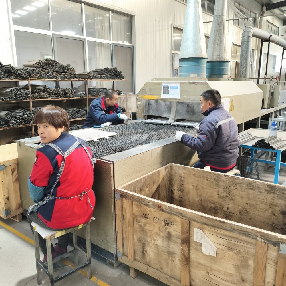 SDKB Top Quality Factory Manufacture 12V/24V Tractor Harvester air Conditioner Part Condenser Fro Agriculture Machinery