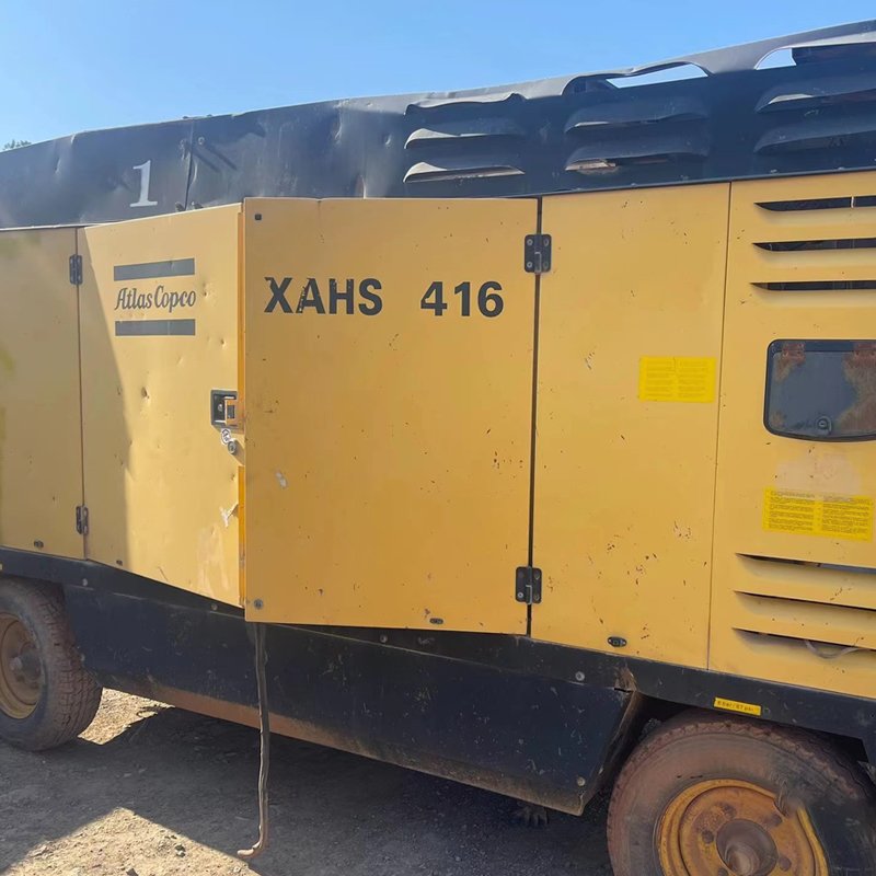 Used Atlas Diesel Air Compressor 12Bar 237kW Portable Screw Air Compressor 1604330200 XAHS416