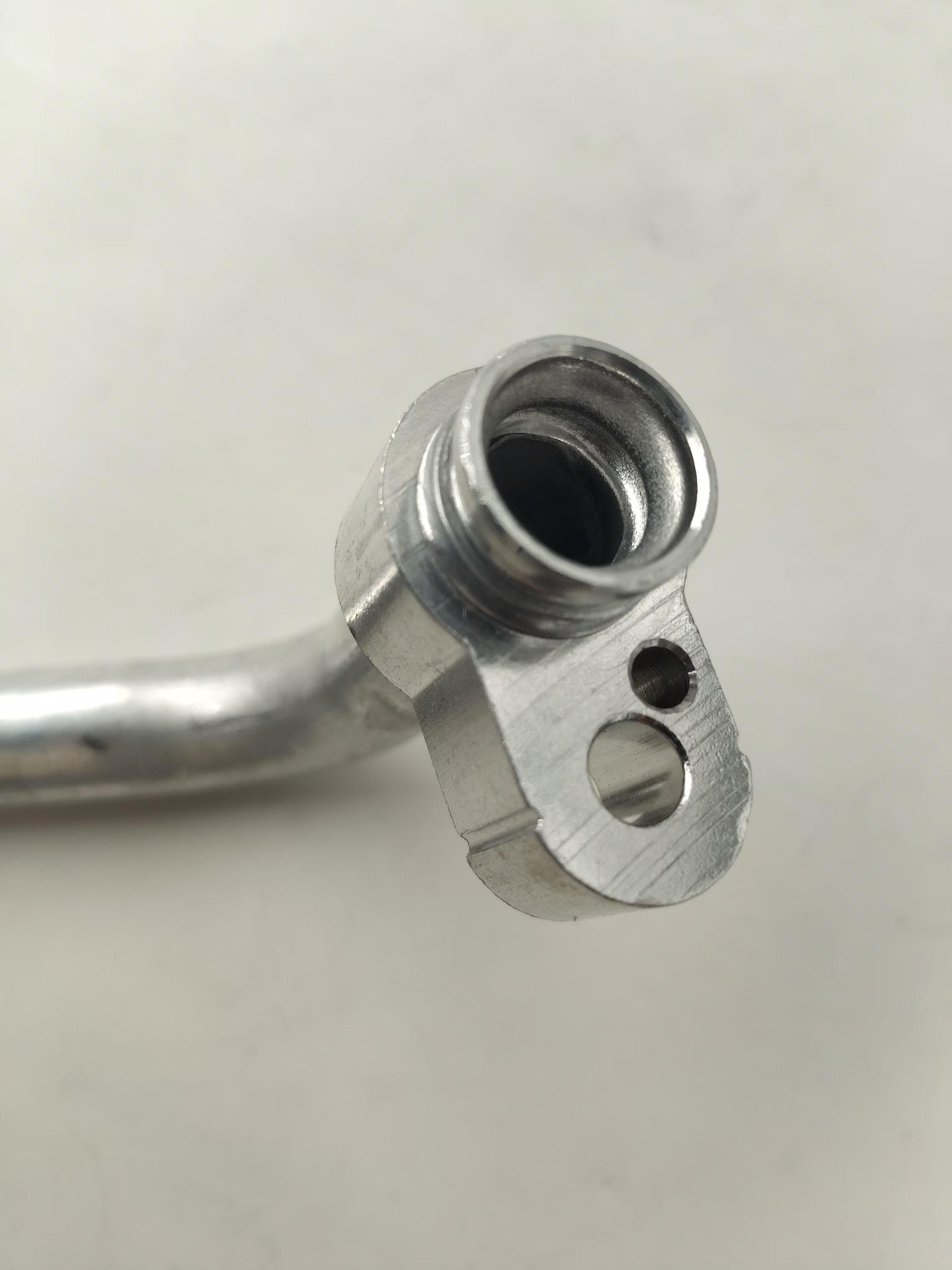 ZW CD5A0162 Automotive air Conditioning Parts Refrigerating Hose air Conditioning Condenser Receiver Drier Hose Assembly
