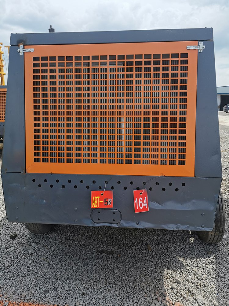 Second Hand Zega 110SCY-14.5 Air Compressor Low Pressure Diesel Screw Air Compressor 2020 Model 14.5 Bar Diesel Engine Yuchai