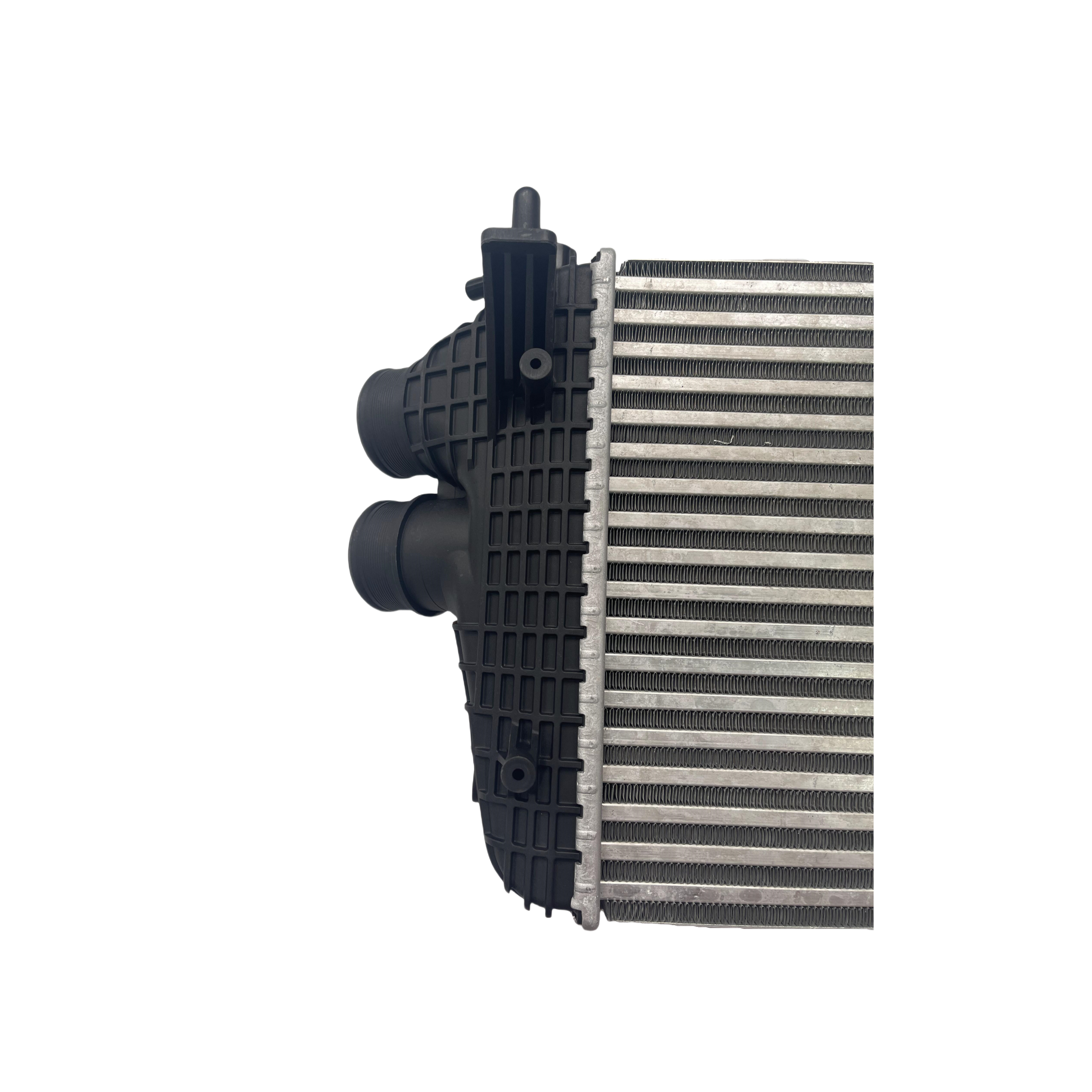 Factory OEM Good Quality Aluminum Auto Parts Intercooler OE 670039135 for Maserati Levante Right Turbo Cooler