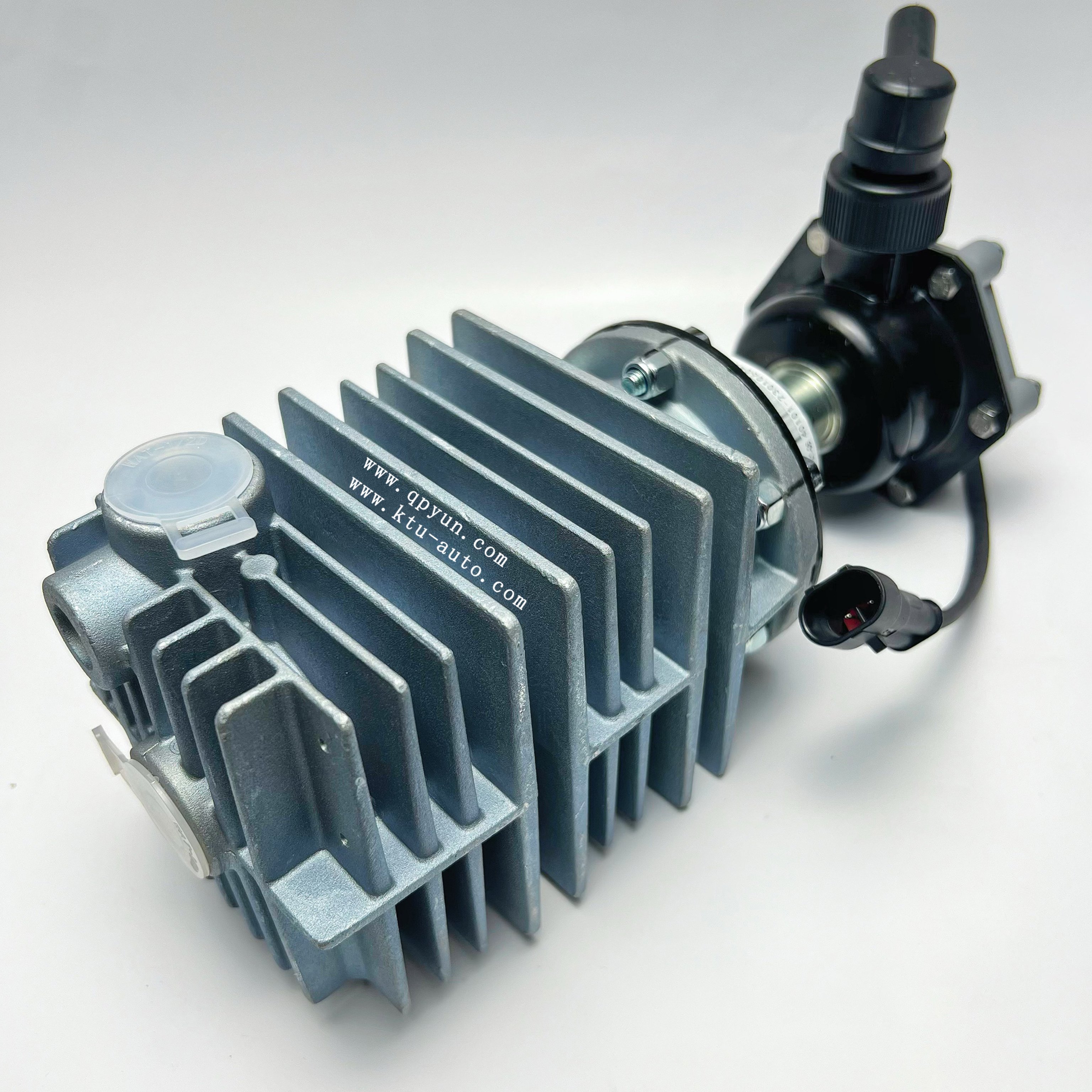 Air Condensate Separator Oil-water Separator 35ACC-00520 air Condenser for Higer Bus