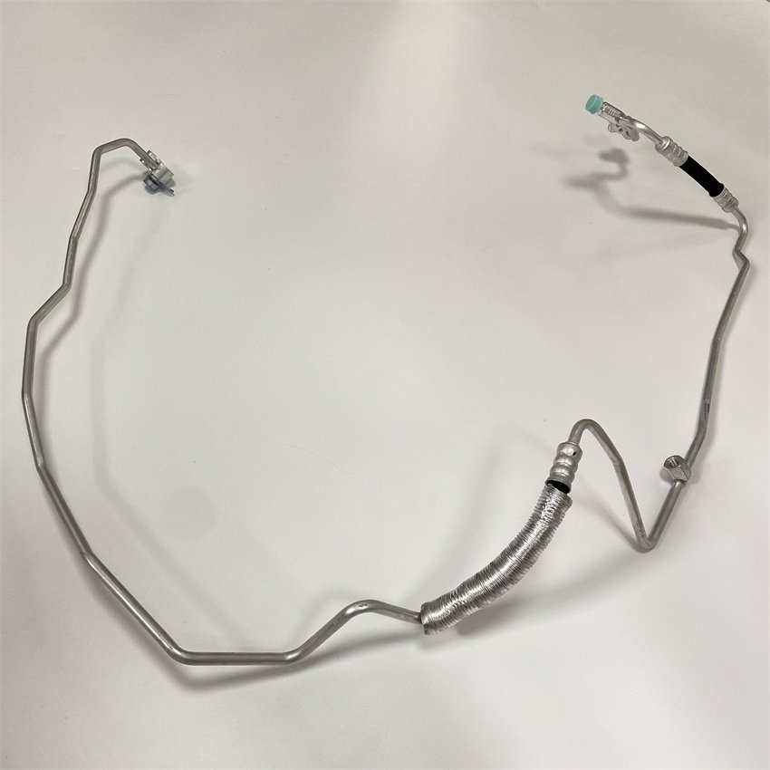 STZT 64539151734 Auto Parts Evaporator Condenser Pressure Hose for BMW E81 E82 E84 E88 E90 E91 6453 9151 734 6453 9151733