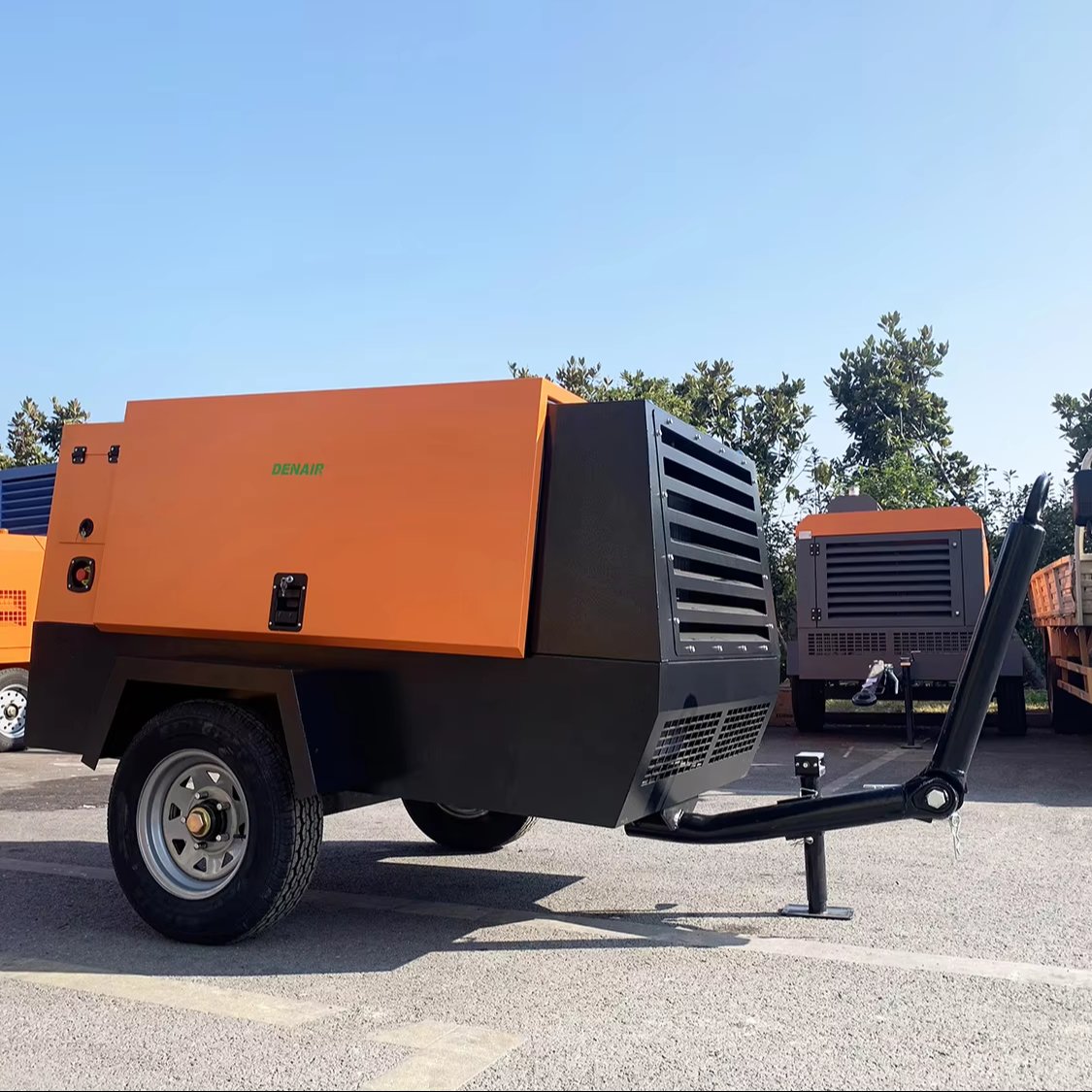Industrial 185cfm Sandblasting Drilling Mining Diesel Portable Screw Air Compressor