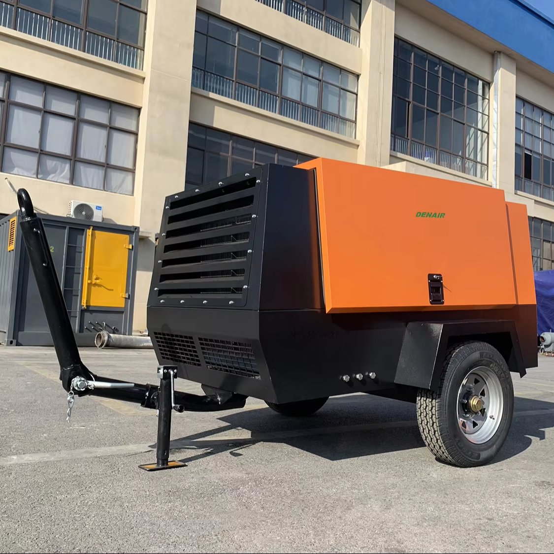 Industrial 185cfm Sandblasting Drilling Mining Diesel Portable Screw Air Compressor