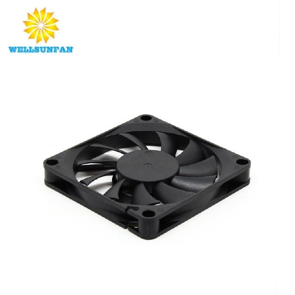 WellSunFan OEM ODM 7010 70x70x10mm Brushless Fan 70mm Ball Bearing 2Pin Mini Cooler Fan 12v Cooling Fan