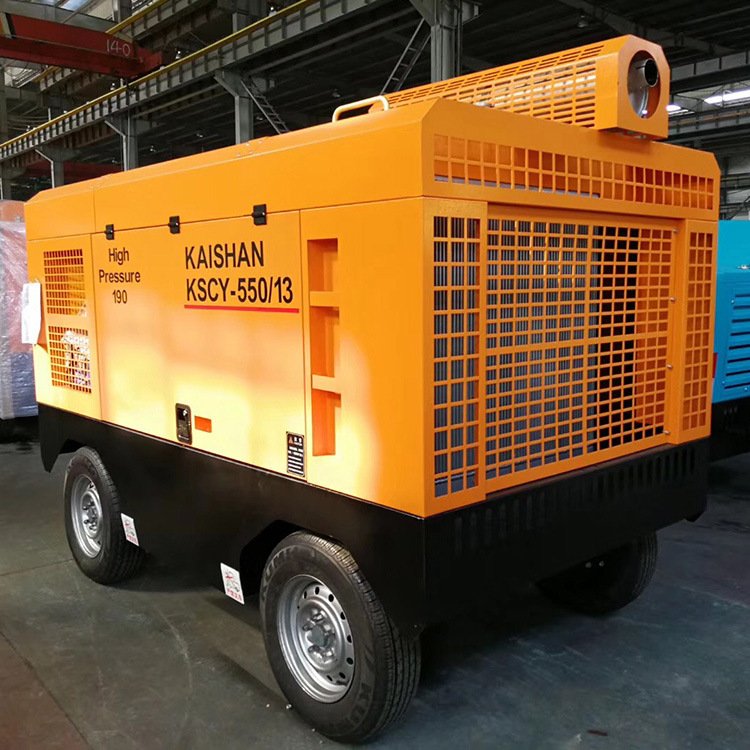 Water Drilling Machine Whit diesel Screw air Compressor