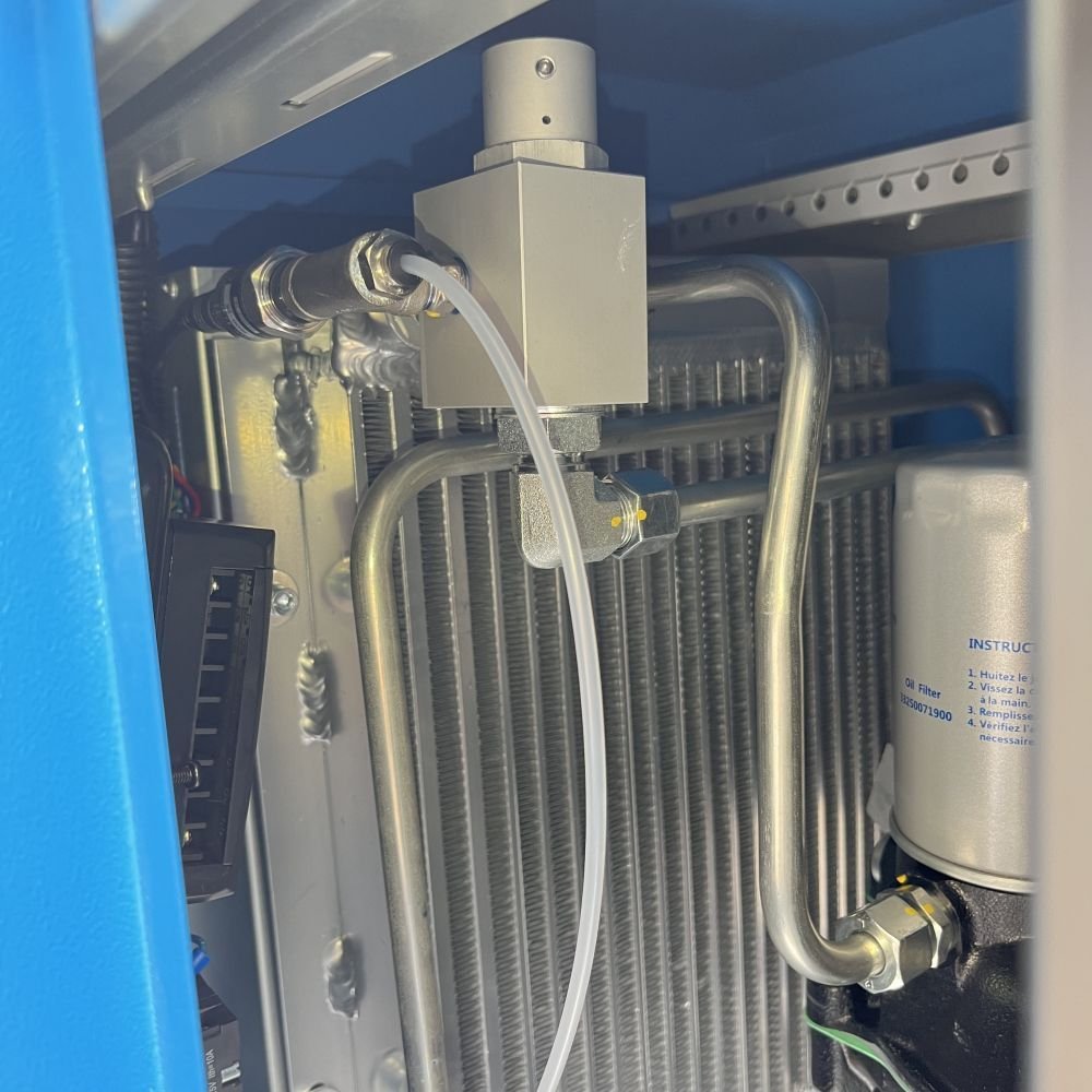 China Factory IP54 3.7KW 5HP 8Bar 220V/60HZ Single-Phase Variable Speed Screw Air Compressor Permanent Magnet Pump Engine Motor