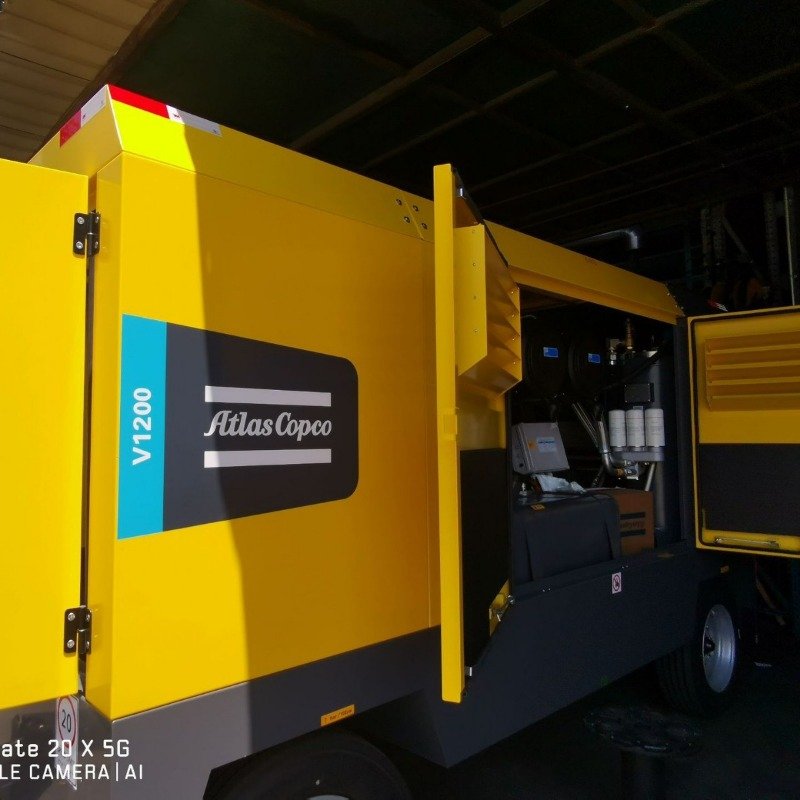 Atlas Copco Cummins Engine Box Type Oil Field Equipments Drilling Series Y1300 Large Mobile High Pressure Diesel Air Compressors