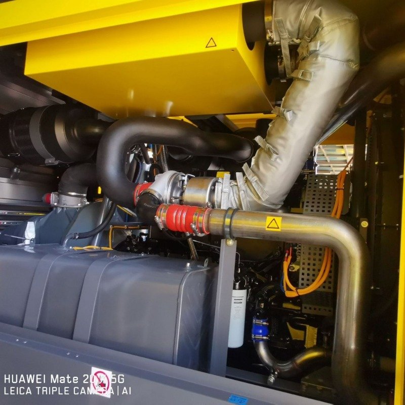 Atlas Copco Cummins Engine Box Type Oil Field Equipments Drilling Series Y1300 Large Mobile High Pressure Diesel Air Compressors