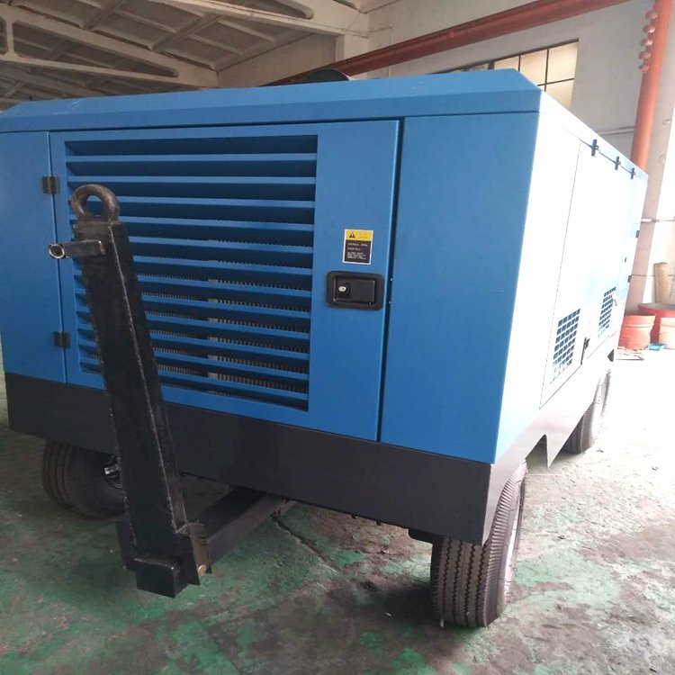 Portable Industry Diesel 7 M3/Min 7 Bar Screw Air Compressor Buy in China Used for Rock Blasting