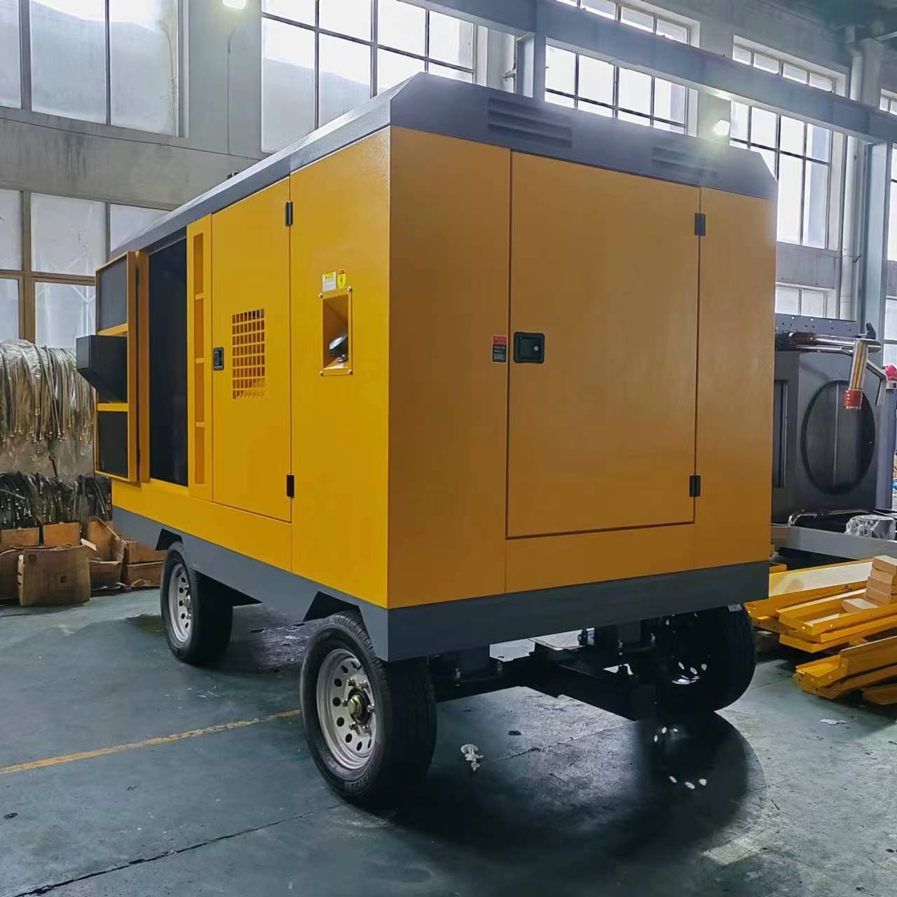 Factory Customized 35bar 350psi 1300cfm Diesel Engine Two Stage Type Screw Air Compressor