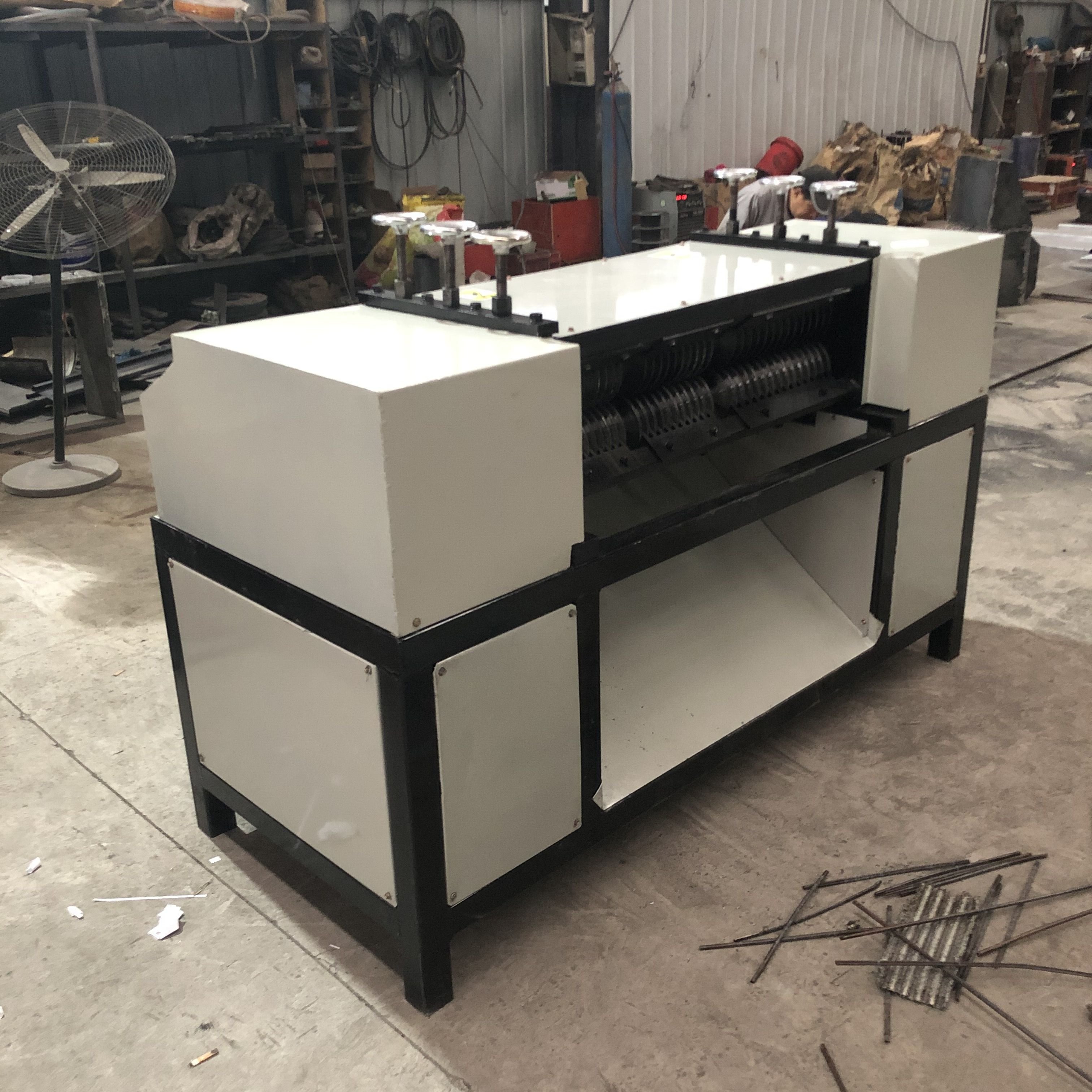 Aluminum Clad Iron Radiator Stripper Machine air Condense Radiator Stripping Machine Radiator Recycling Machine