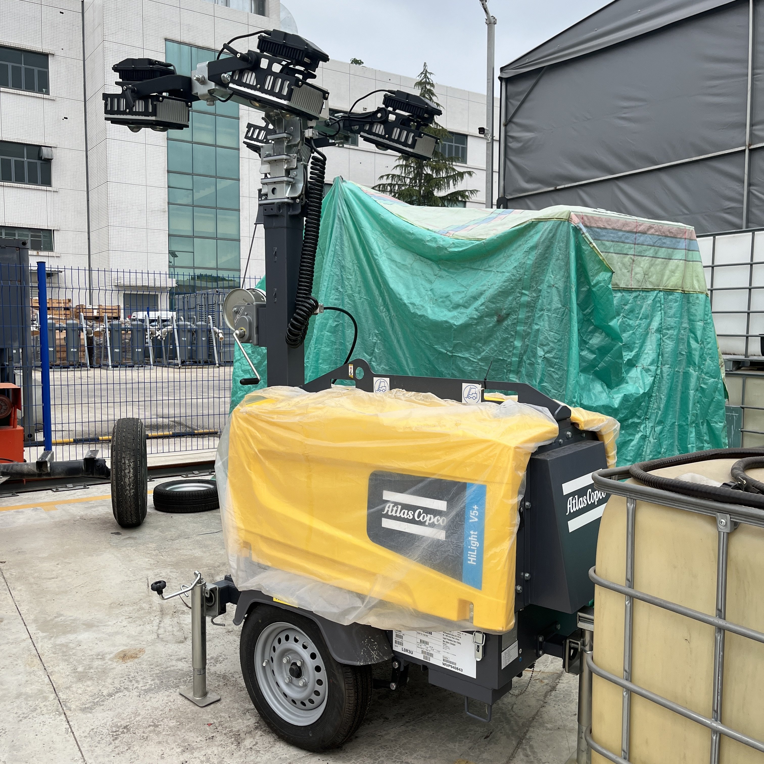 Factory Original Atlas Copco Air Compressor G11 GA30 GA37 GA45 GA55 GA75 GA90 VSD FF Injected Rotary Screw Using Gasoline Engine