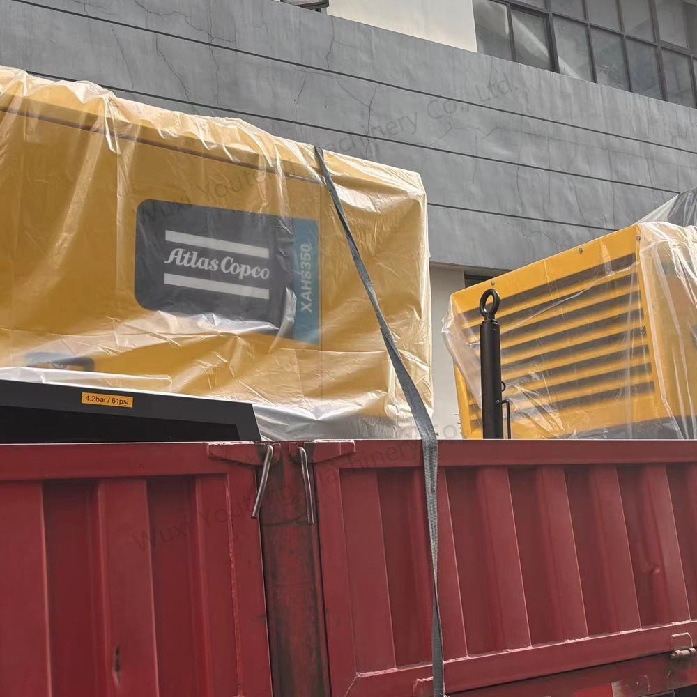 Atlas Copco Mobile Screw Air Compressors Portable XAHS107 XAS127 XAS137 Low Noise and Triple Cooling Options