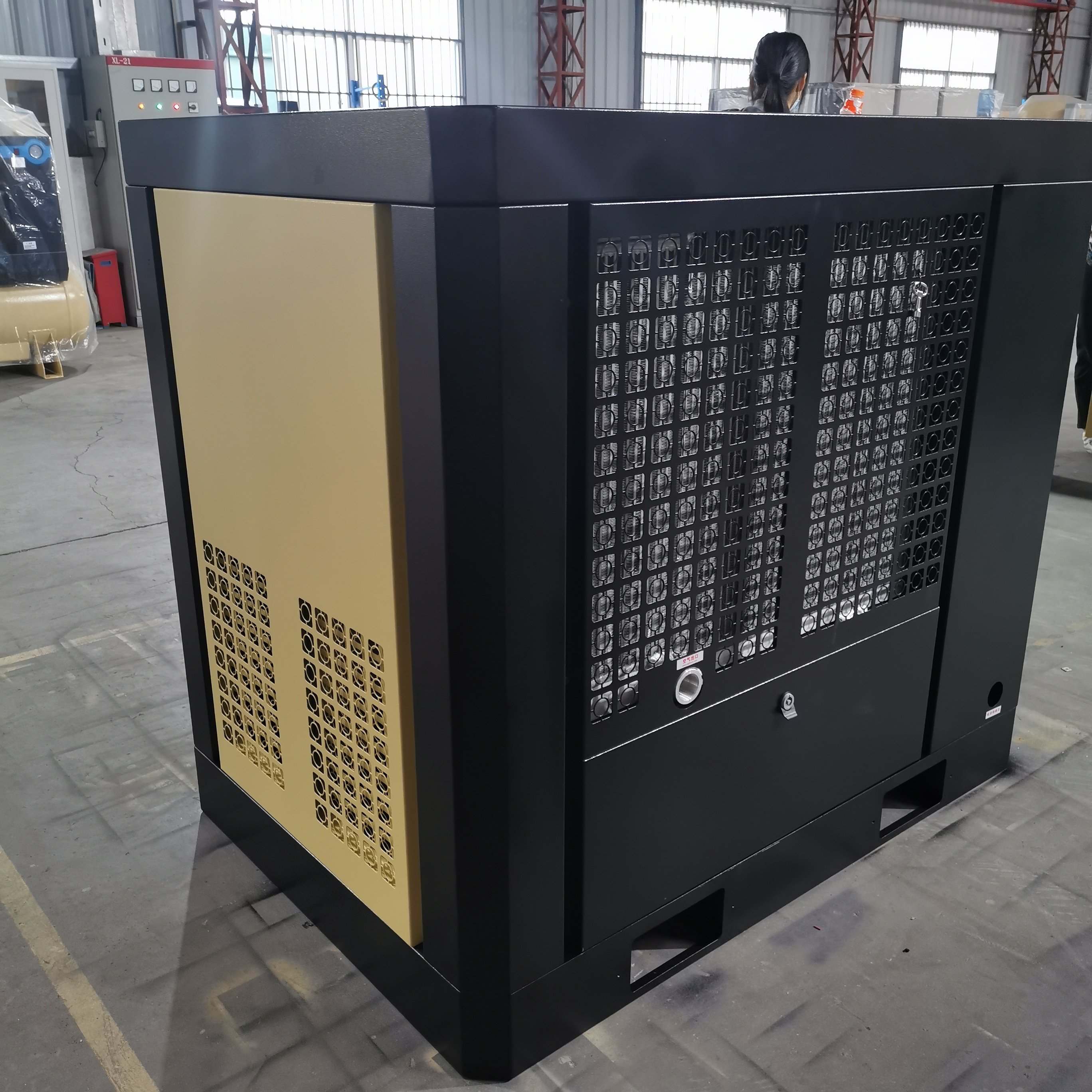 37 Kw 8/10 bar 50 hp PM VSD air /water Cooled Belt /direct Driven Reliable and Durable Screw Air Compressor 3.6 M^3/min 128 Cfm