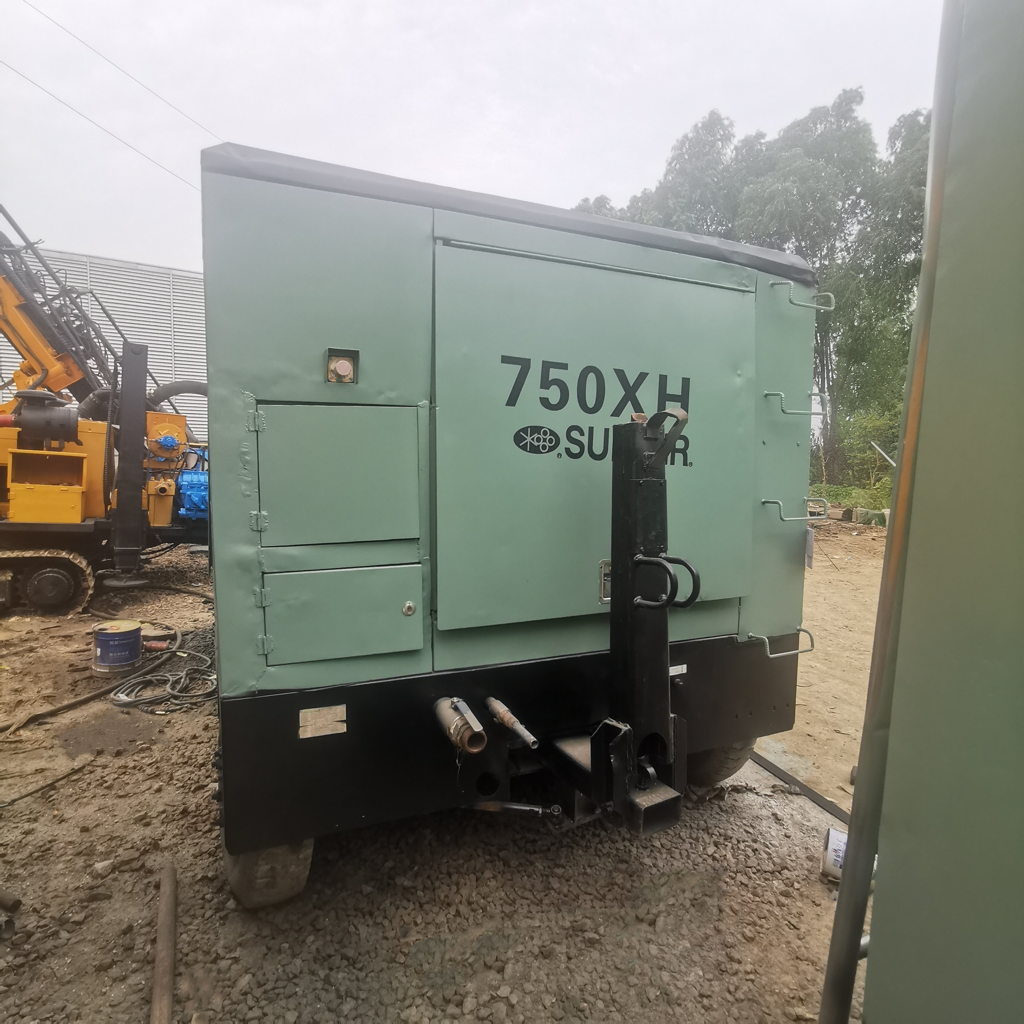 Sullair Used DPQ750XH Small Displacement 13.8Bar 21.2 M³/min FAD Used Screw Diesel Air Compressor for Borehole Machine