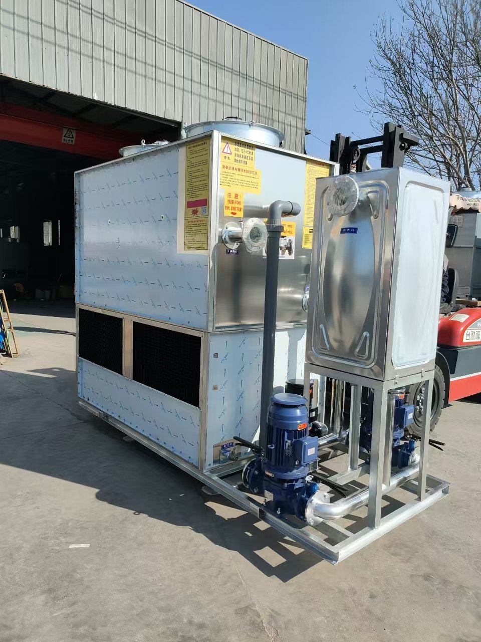 LBN Series Closed Countercurrent Cooling Towers in 2mm Thick Magnesium Aluminum Zinc Plate Is Used in Chemical and Power Plants