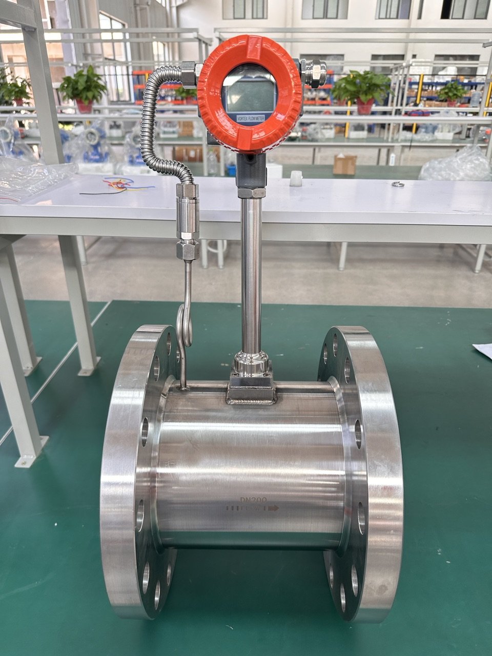 LPG Fuel Chlorine Natural Gas Flow Meter Air Compressor Steam Air Vortex Flowmeter Price Manufacturer