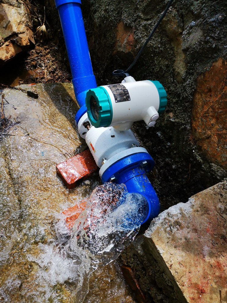 Pipe-clamp Flange Connection RS485 HART Steam Compressed Air Vortex Flow Meter