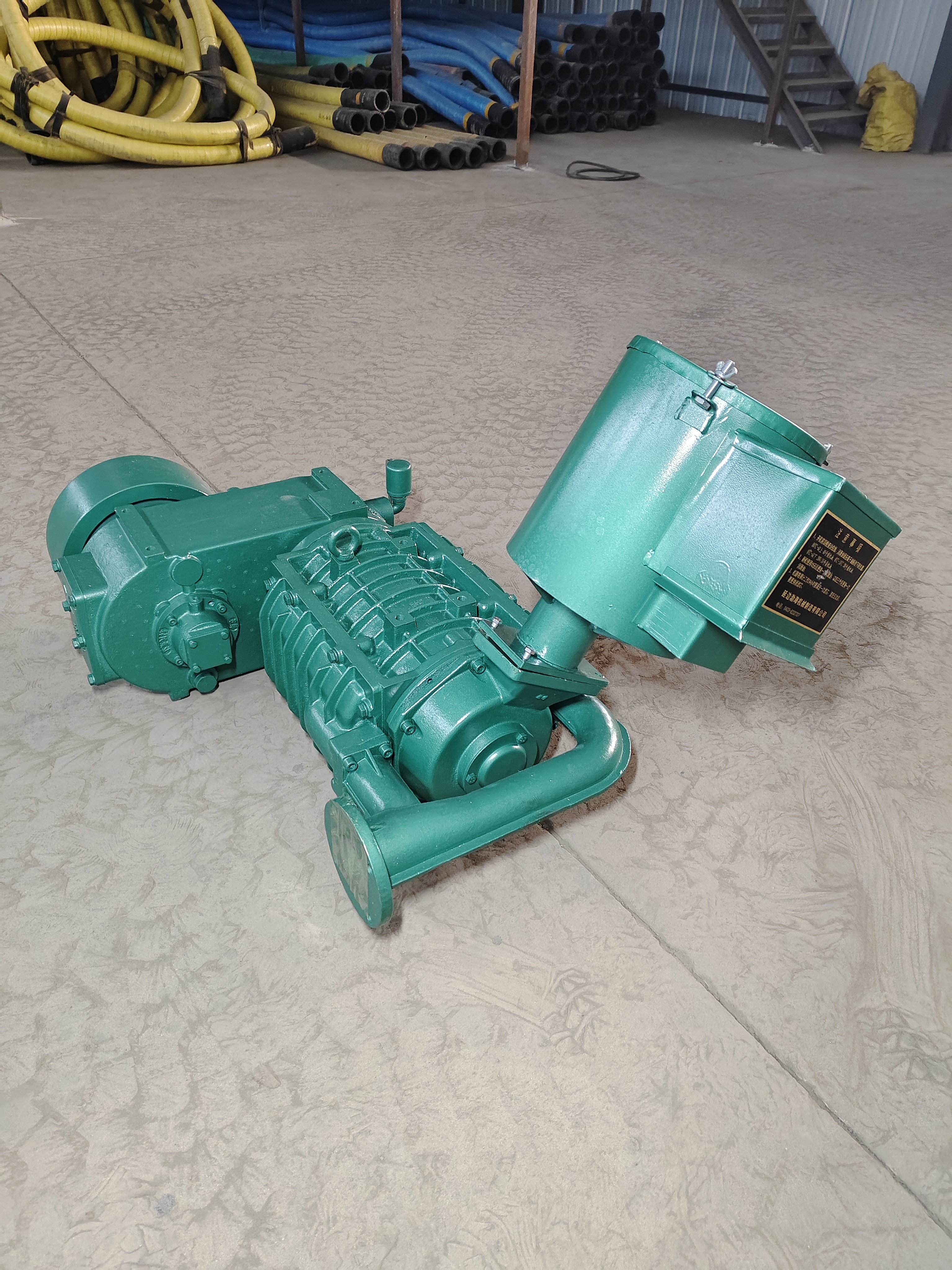 HYCW-10/2 Model, 1cylinder with a Flow Rate of 10 Cubic Meters Per Minute, Bohai Brand Suspended Cement Unloading air Compressor