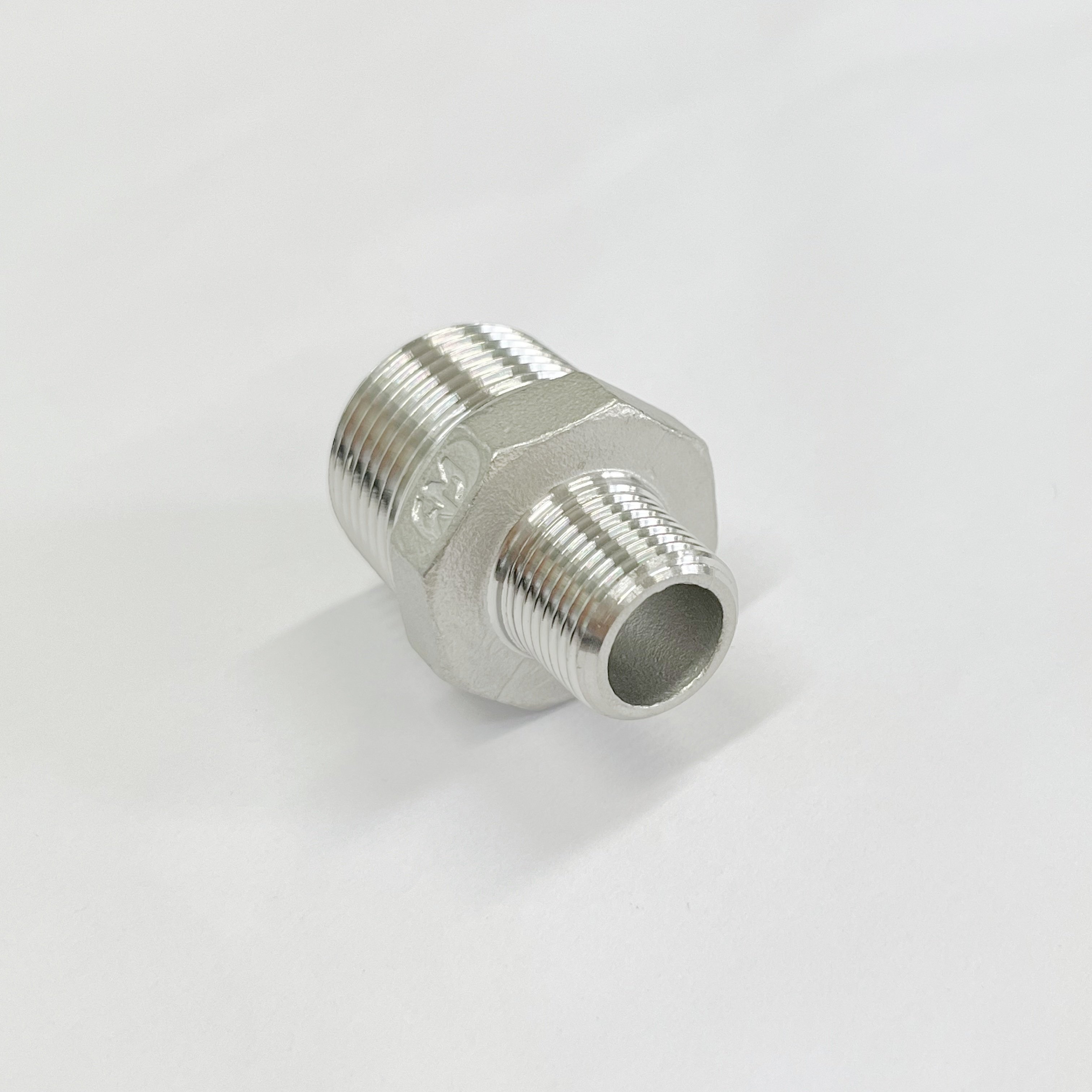 WAKAMASTU 304 Stainless Steel Hex Nipple Reducer Pipe Fitting 1/2-Inch Male Pipe X 3/8-Inch Male Pipe NPT Thread Control Flow