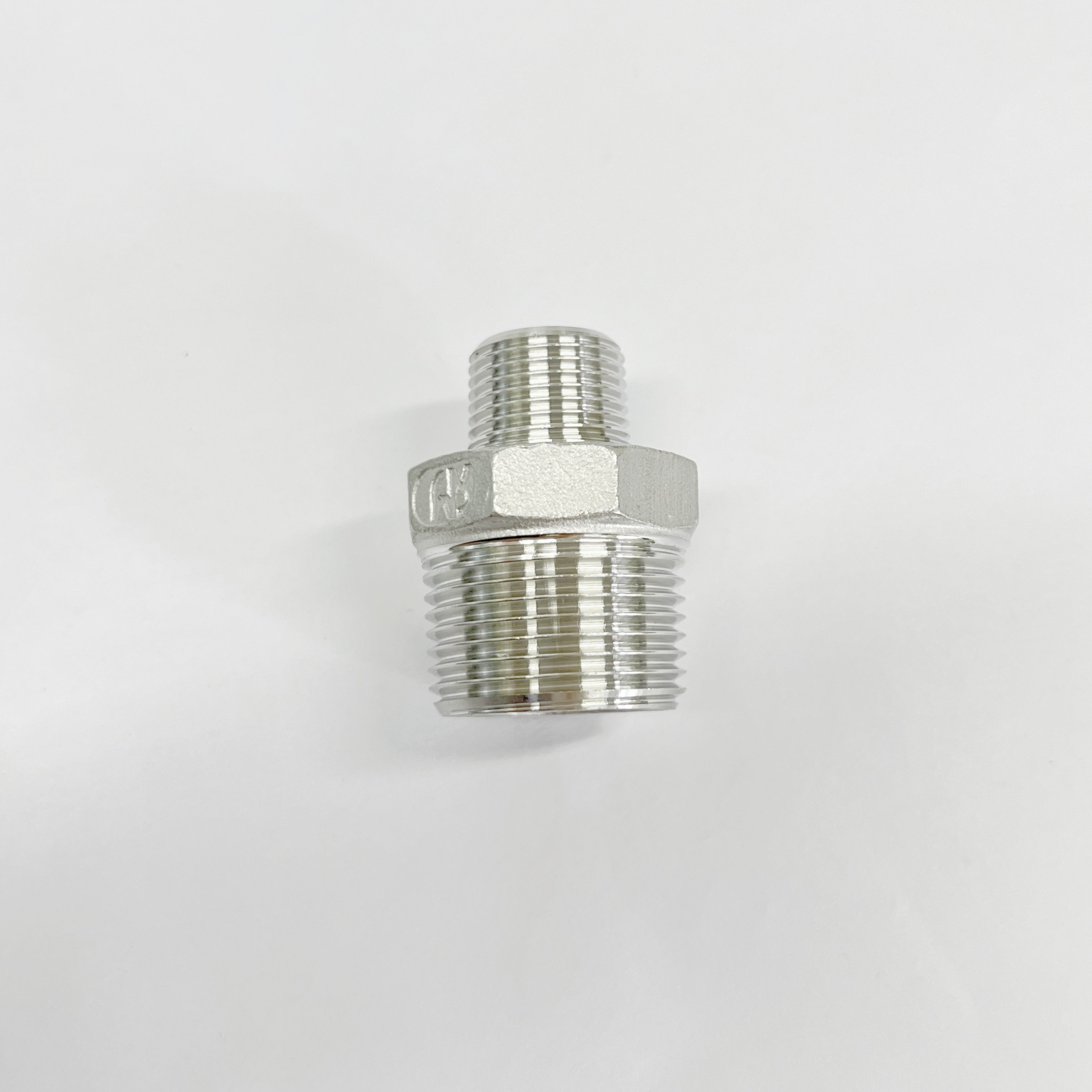 WAKAMASTU 304 Stainless Steel Hex Nipple Reducer Pipe Fitting 1/2-Inch Male Pipe X 3/8-Inch Male Pipe NPT Thread Control Flow