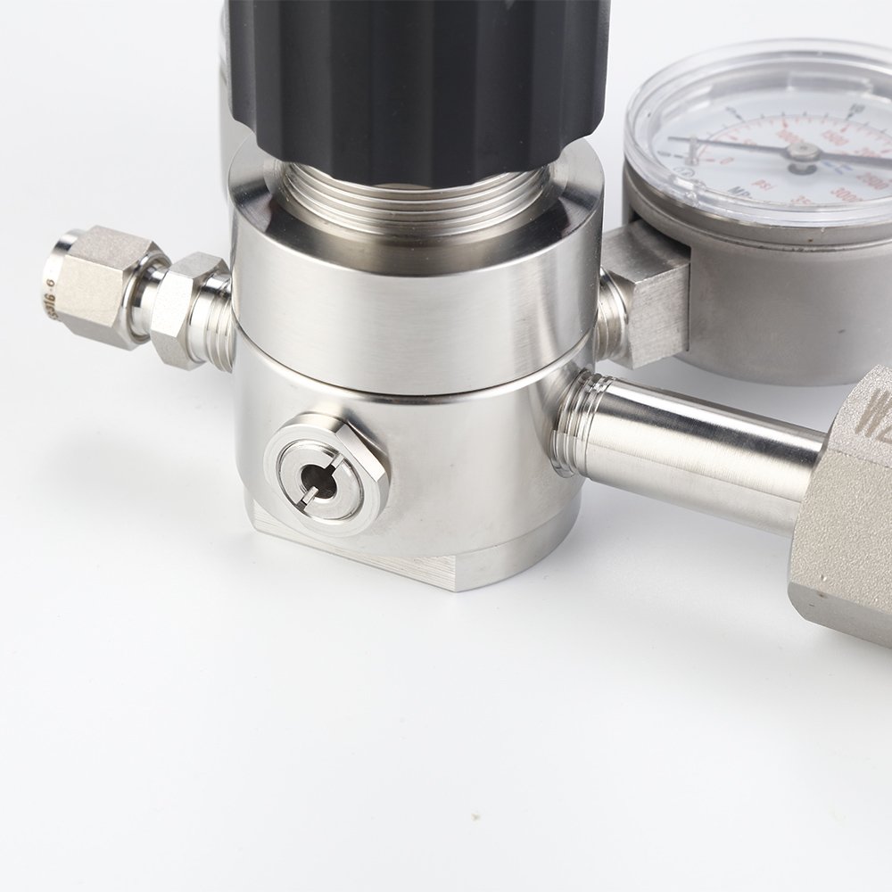 HC11 Single Stage Pressure Regulators Gas Pressure Reducing Valves for Nitrogen Oxygen Argon Hydrogen Helium Methane Helium Gas