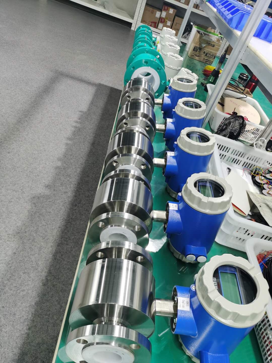 COVNA Liquid Turbine Flow Meter for Fluid Measurement High Accuracy for Water, Diesel, Gasoline with Valve and Flow Transmitter