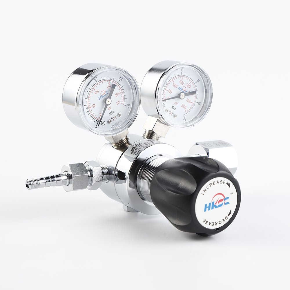 High Precision Brass Chrome Plated Pressure Regulator 1.6KL Gauge Accuracy Oxidation Resistant for LPG/Propane Industrial