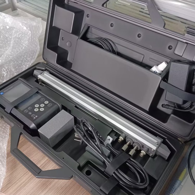 Fuji Electric Portable Handheld Clamp on Ultrasonic Flowmeter for Liquid Measurement
