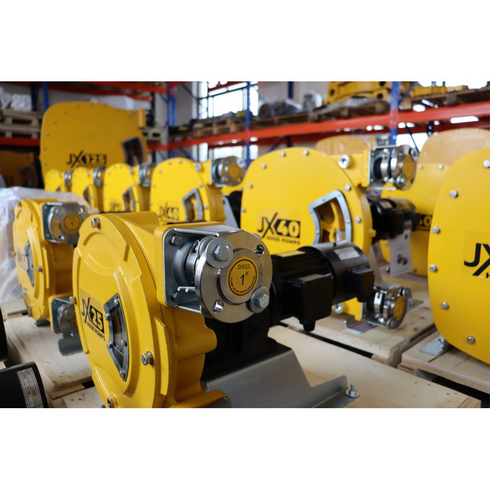 Lightweight Cellular Foam Concrete Pump with Large Flow Peristaltic Hose for Large Volume Applications